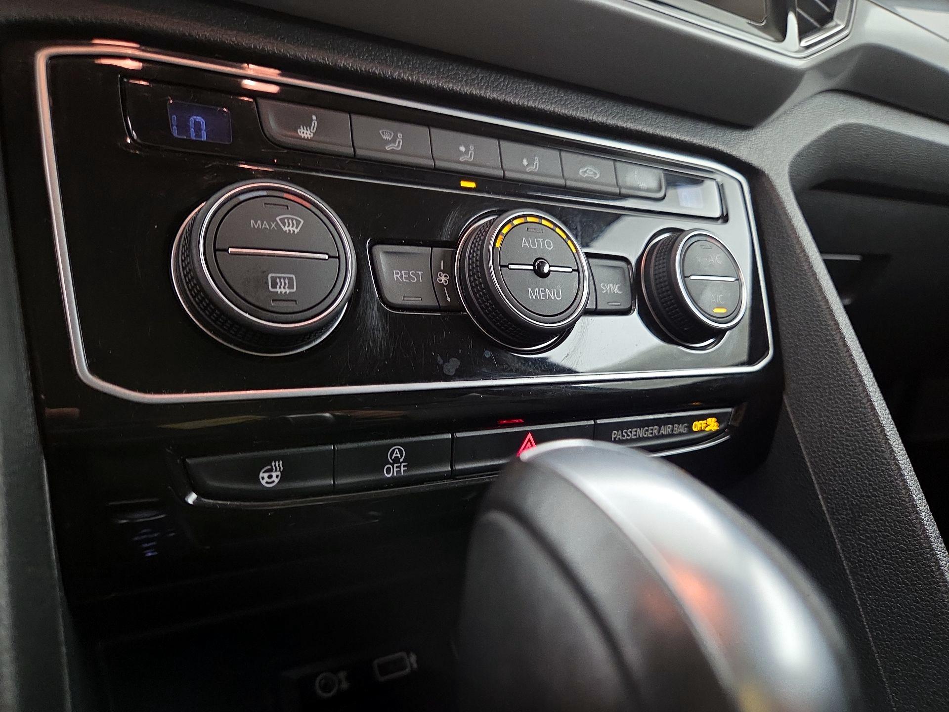 Thumbnail: 2019 Volkswagen Atlas - 17