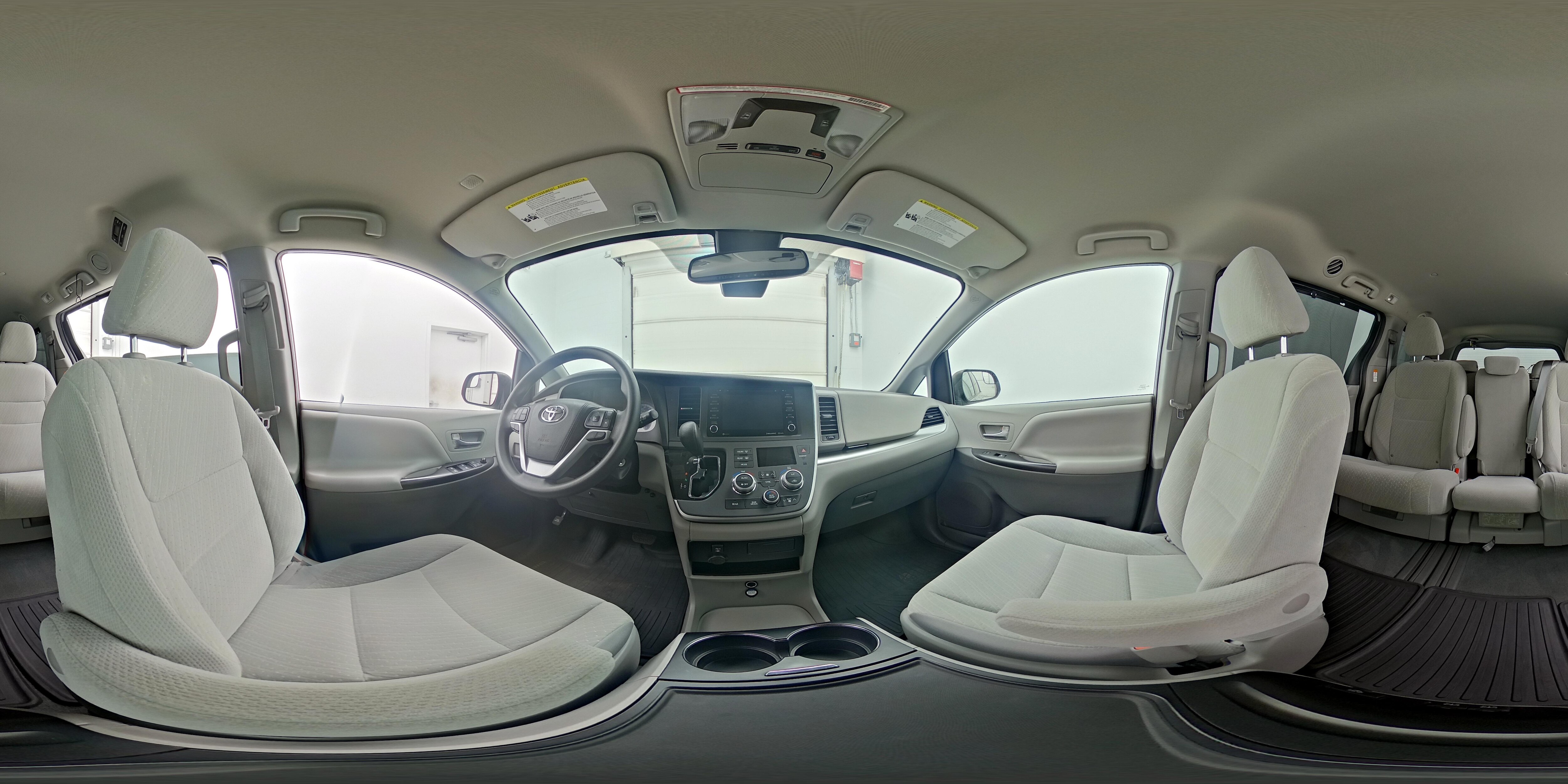 2020 Toyota Sienna LE - Photo 27