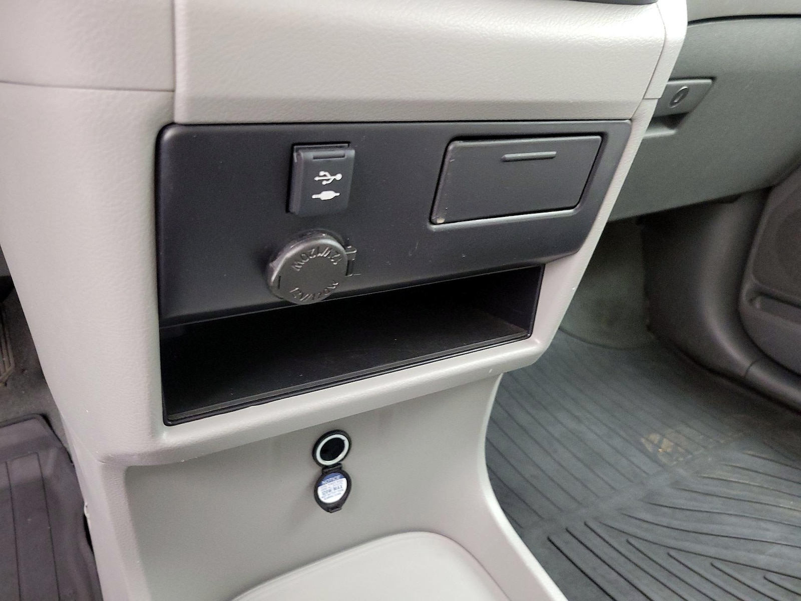 2020 Toyota Sienna LE - Photo 20