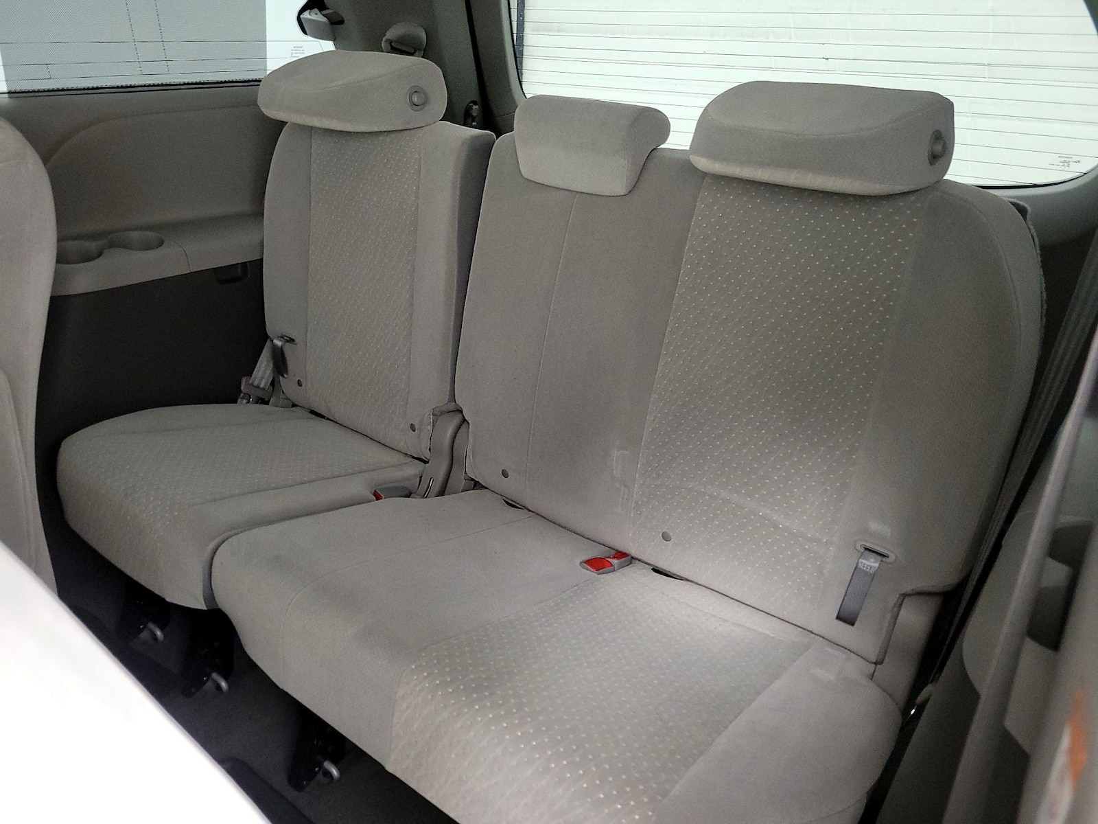 2020 Toyota Sienna LE - Photo 22