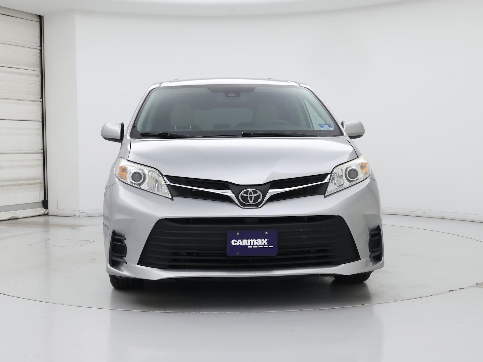 2020 Toyota Sienna LE - Photo 6