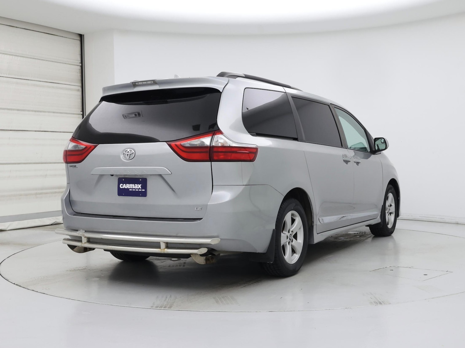2020 Toyota Sienna LE - Photo 9