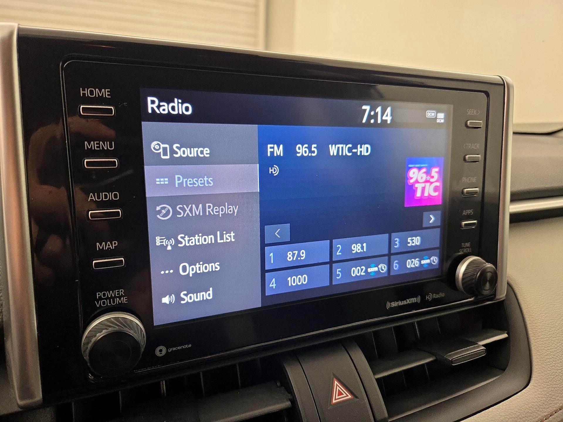 Thumbnail: 2021 Toyota RAV4 - 15