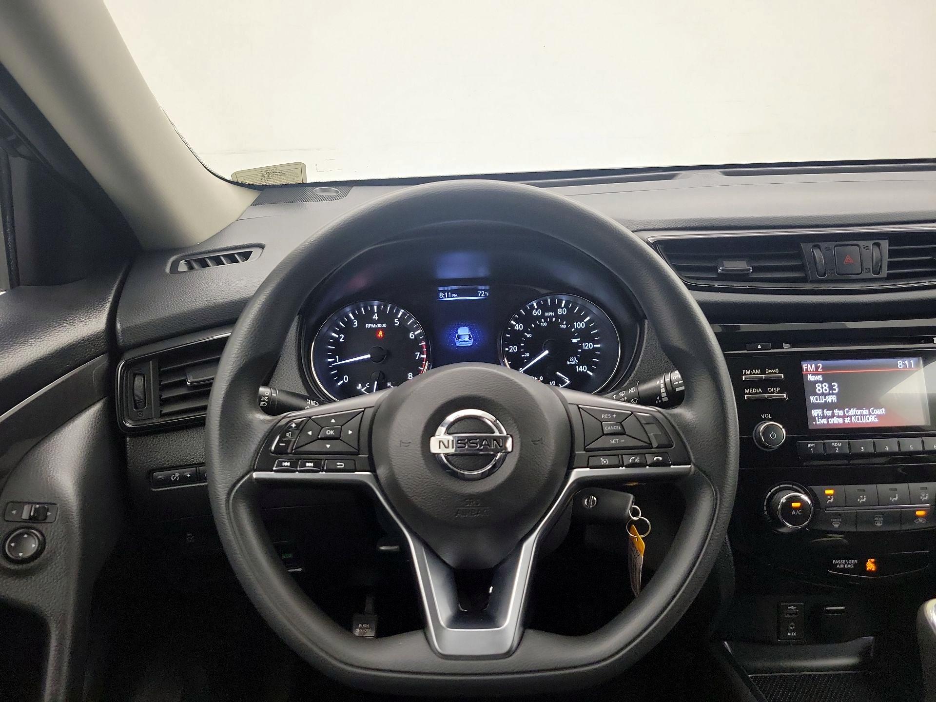 Thumbnail: 2017 Nissan Rogue - 10