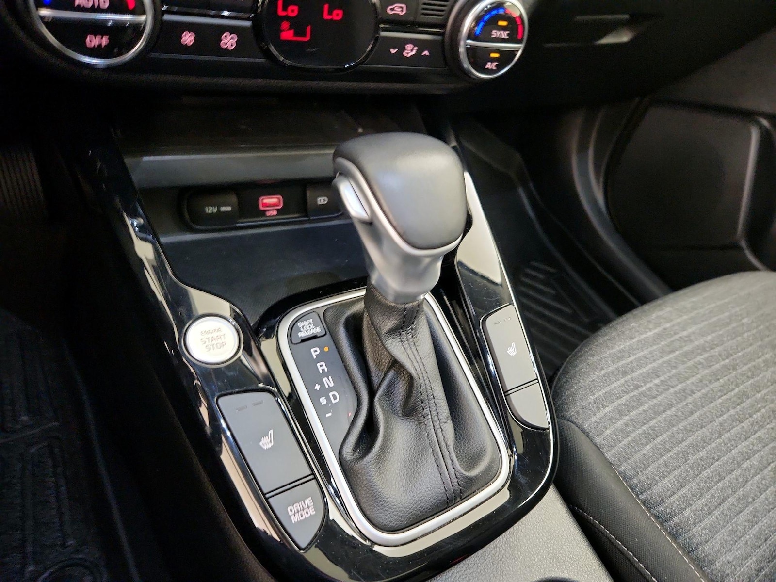 2021 Kia Soul EX - Photo 19