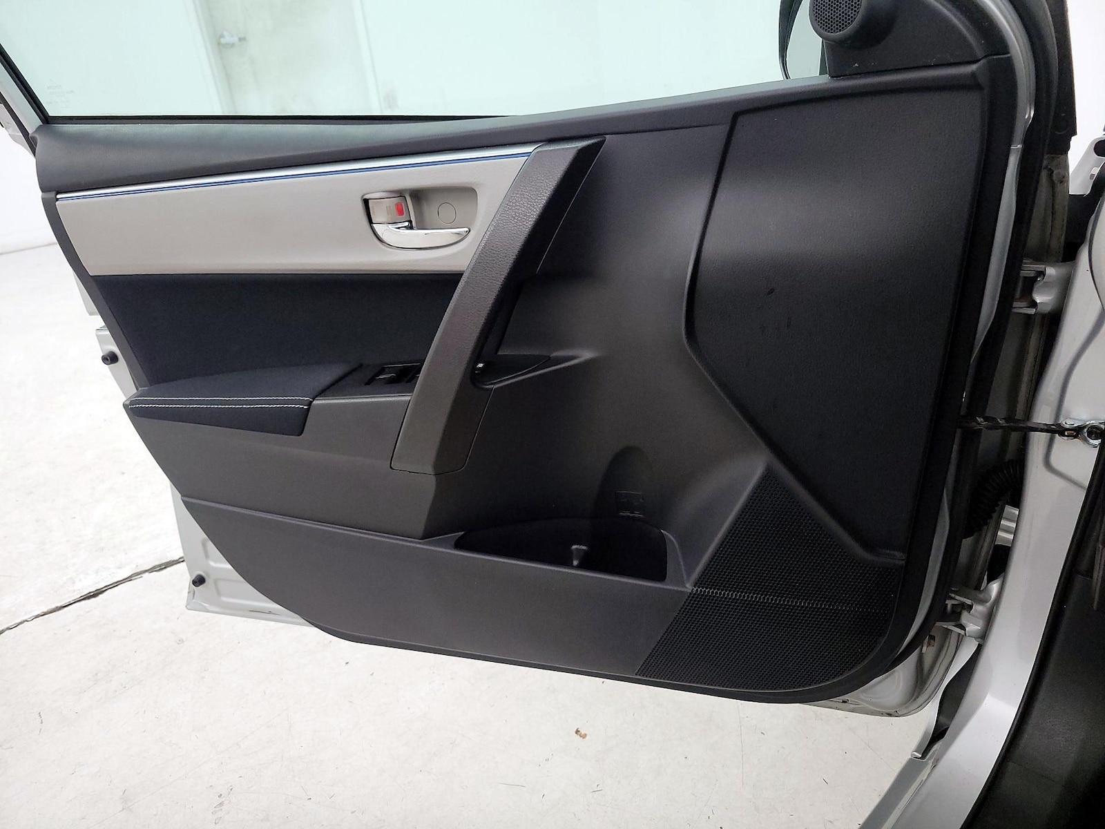 2015 Toyota Corolla LE - Photo 13