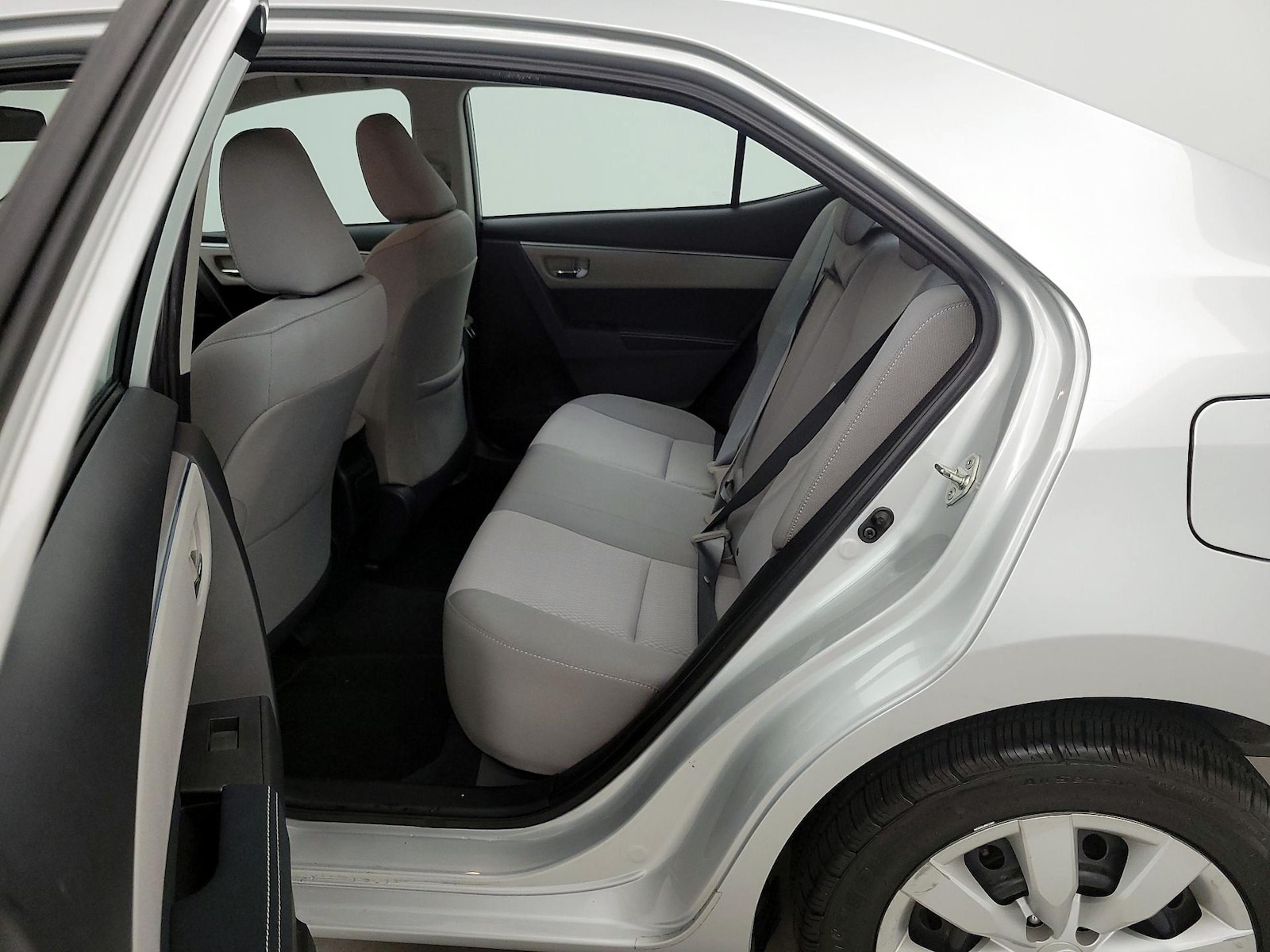 2015 Toyota Corolla LE - Photo 20