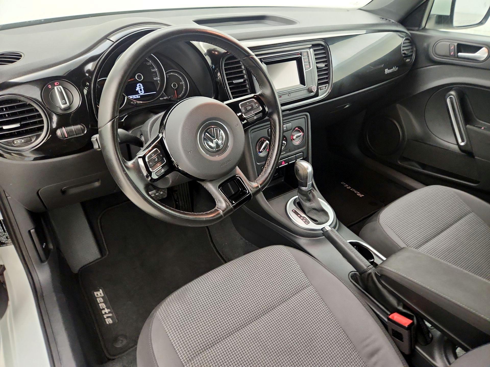 Thumbnail: 2019 Volkswagen Beetle - 9