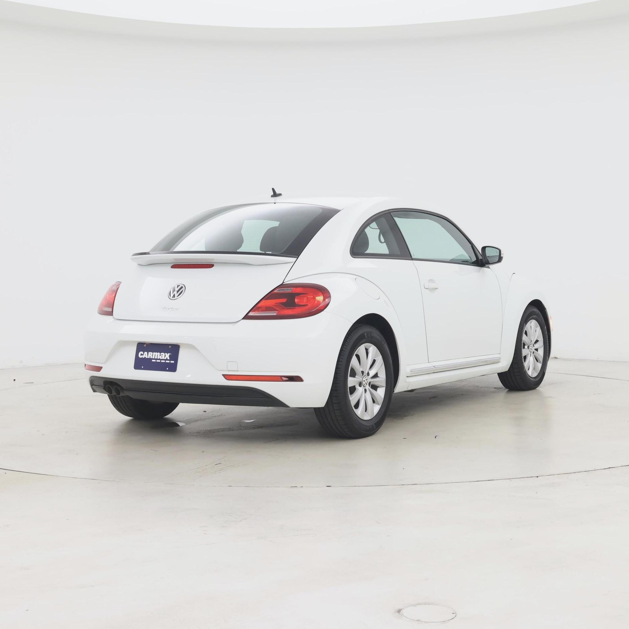 Thumbnail: 2019 Volkswagen Beetle - 8
