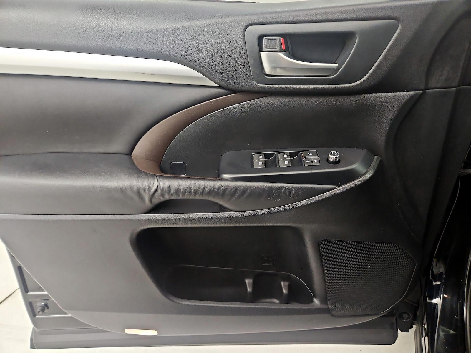 2016 Toyota Highlander XLE - Photo 13