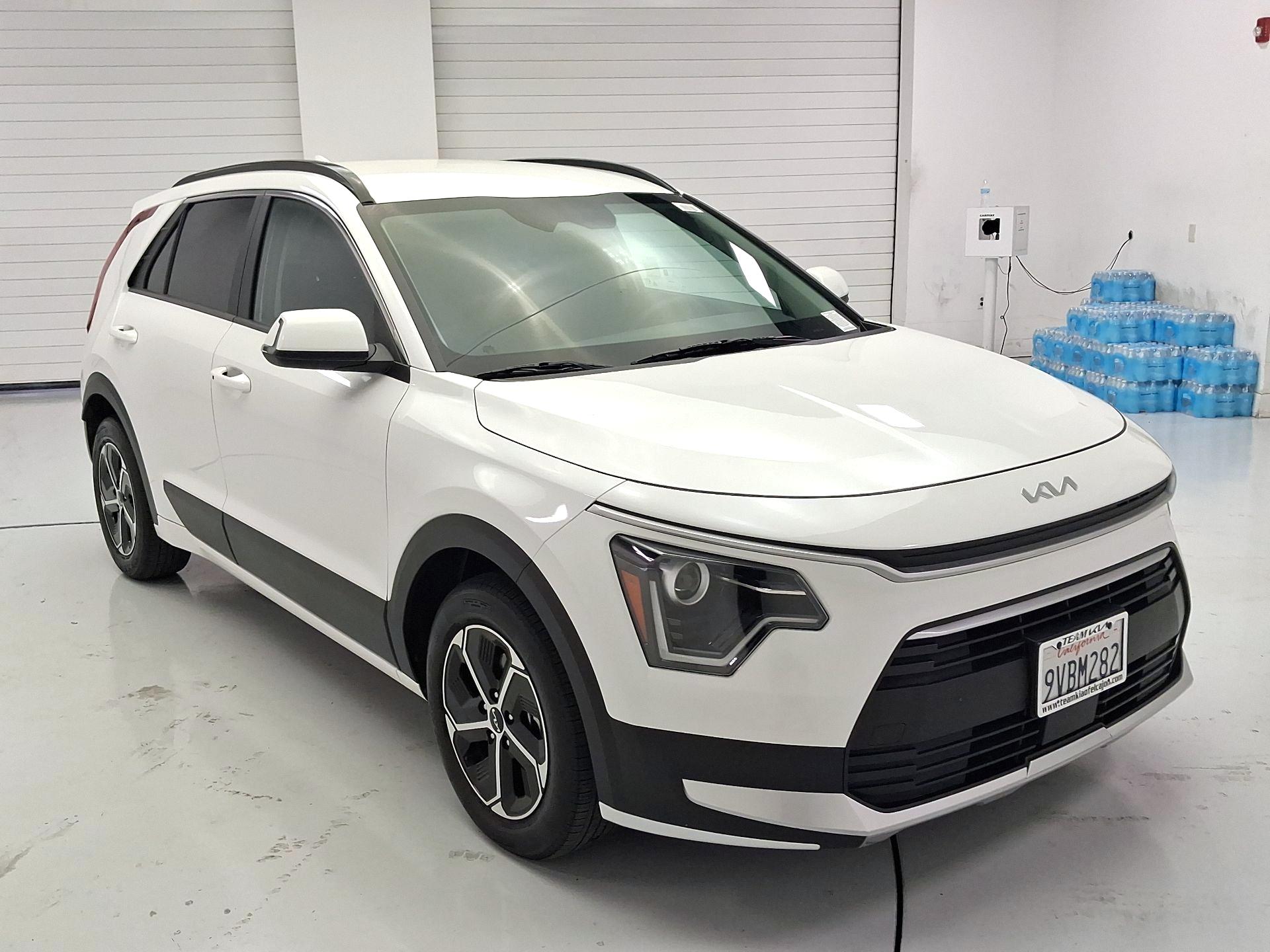 Thumbnail: 2025 Kia Niro - 1
