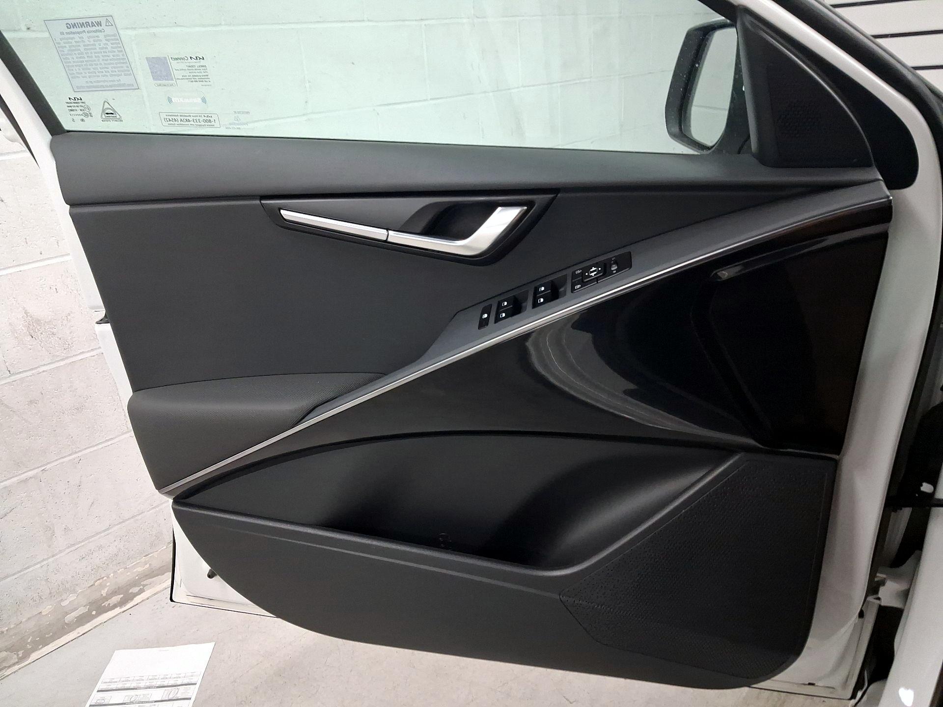 Thumbnail: 2025 Kia Niro - 10