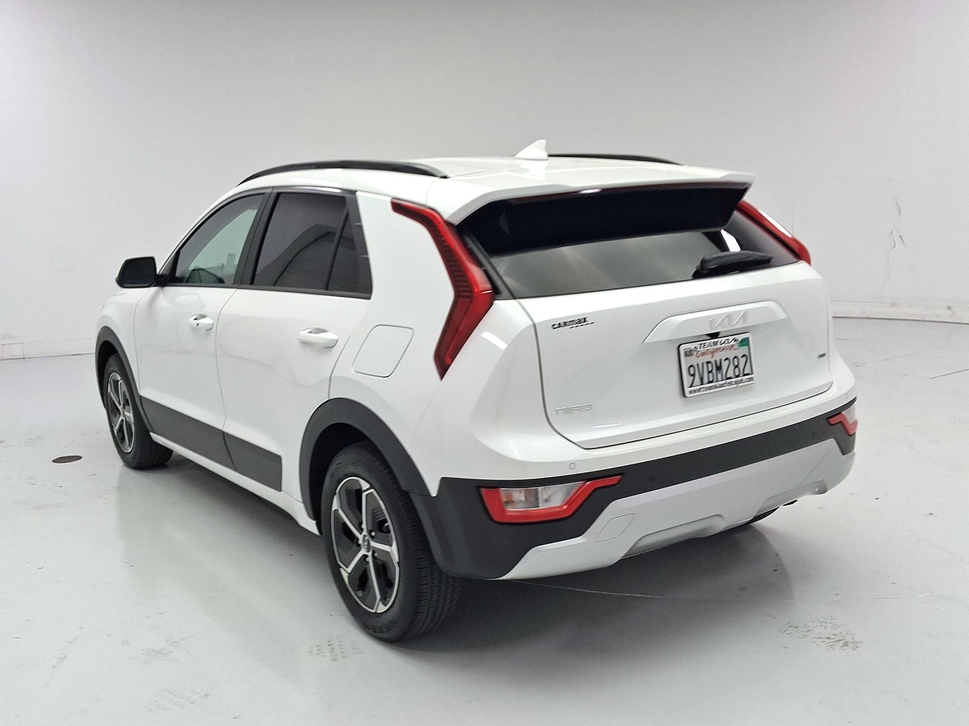 Thumbnail: 2025 Kia Niro - 7