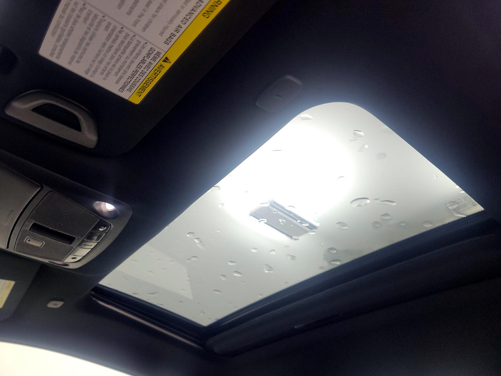 Sunroof(s) & Overhead Airbags