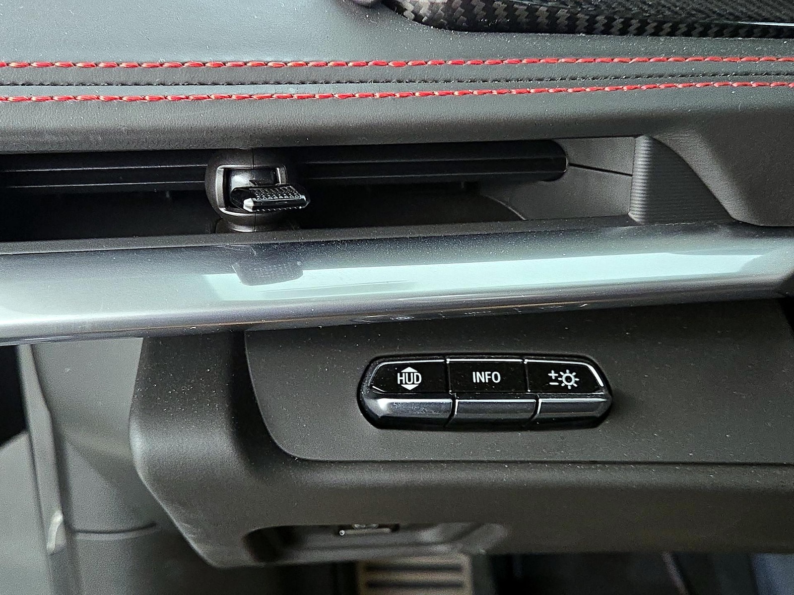2021 Chevrolet Corvette 3LT - Photo 14