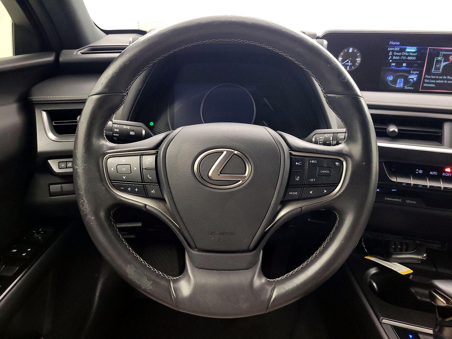 Thumbnail: 2020 Lexus UX - 10