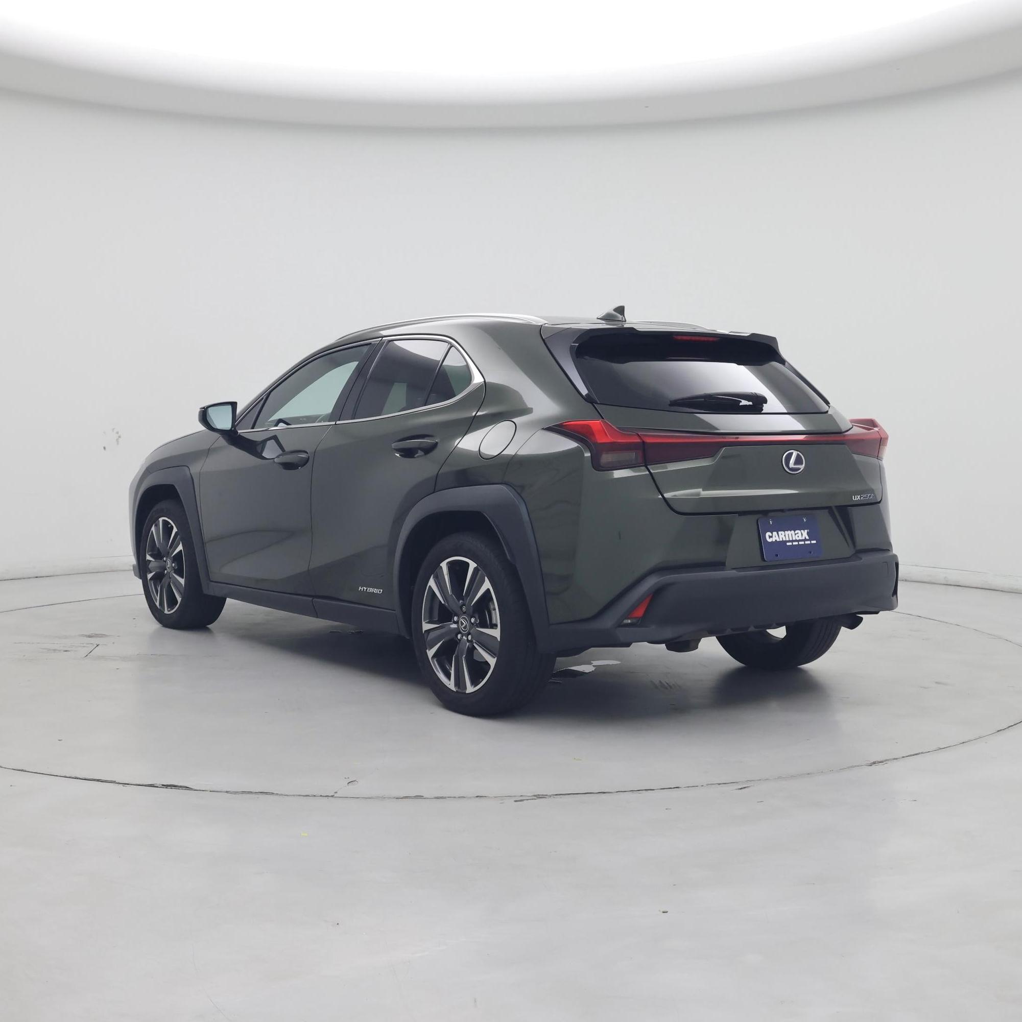 Thumbnail: 2020 Lexus UX - 2