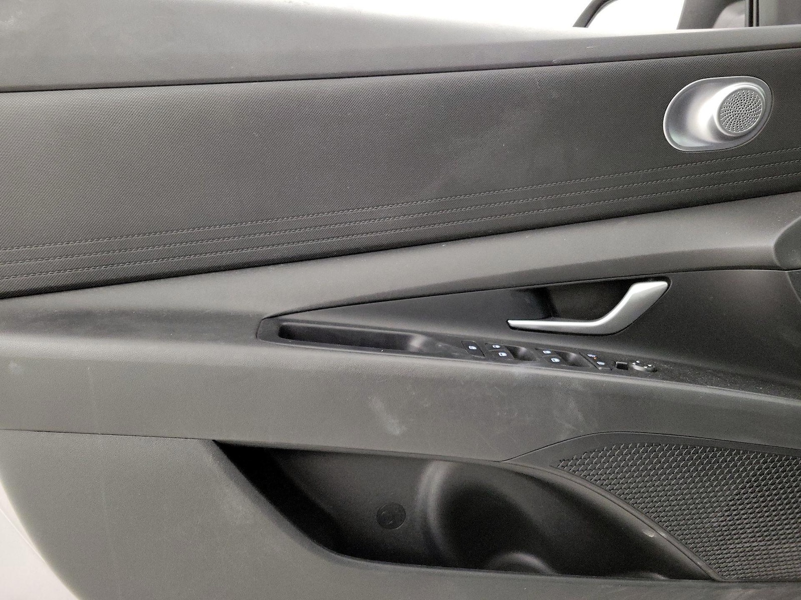2025 Hyundai Elantra SE - Photo 13
