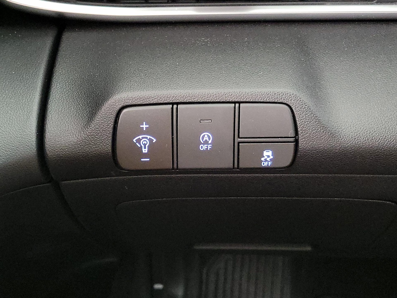 2025 Hyundai Elantra SE - Photo 14