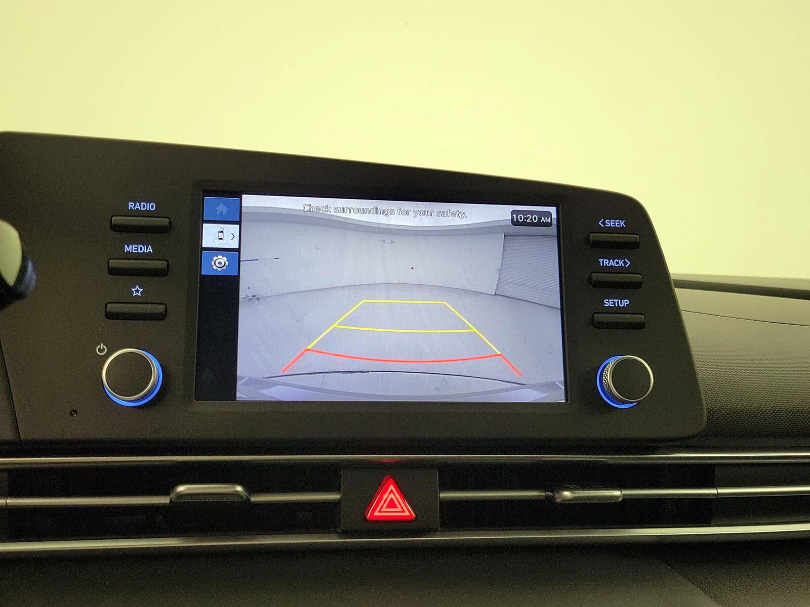 2025 Hyundai Elantra SE - Photo 15