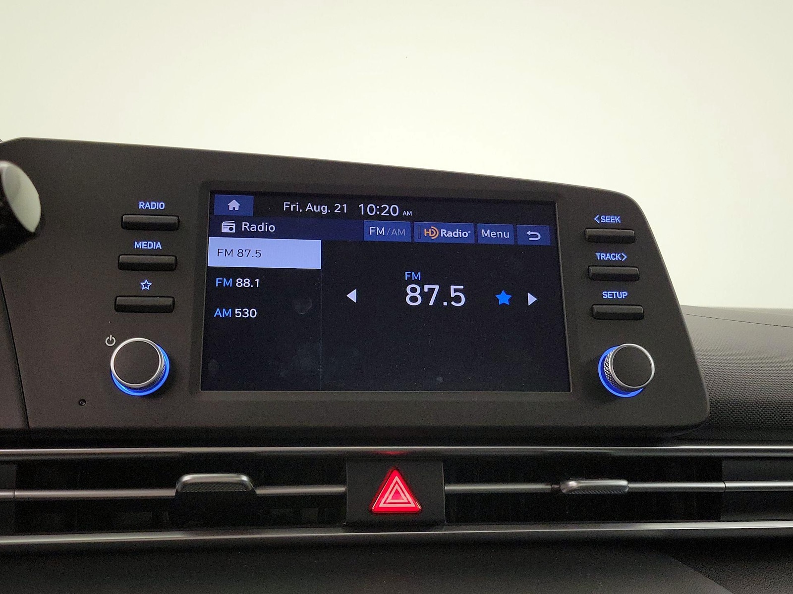 2025 Hyundai Elantra SE - Photo 16