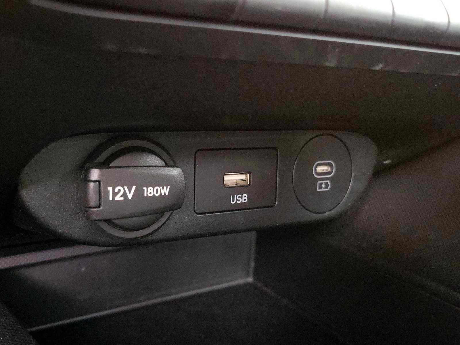 2025 Hyundai Elantra SE - Photo 19