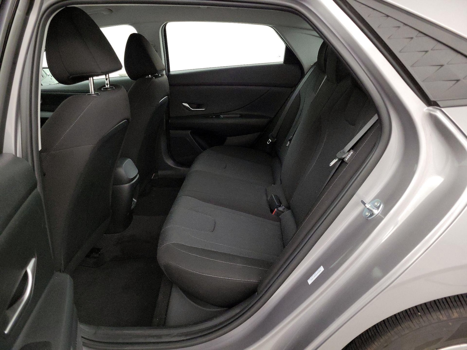 2025 Hyundai Elantra SE - Photo 20