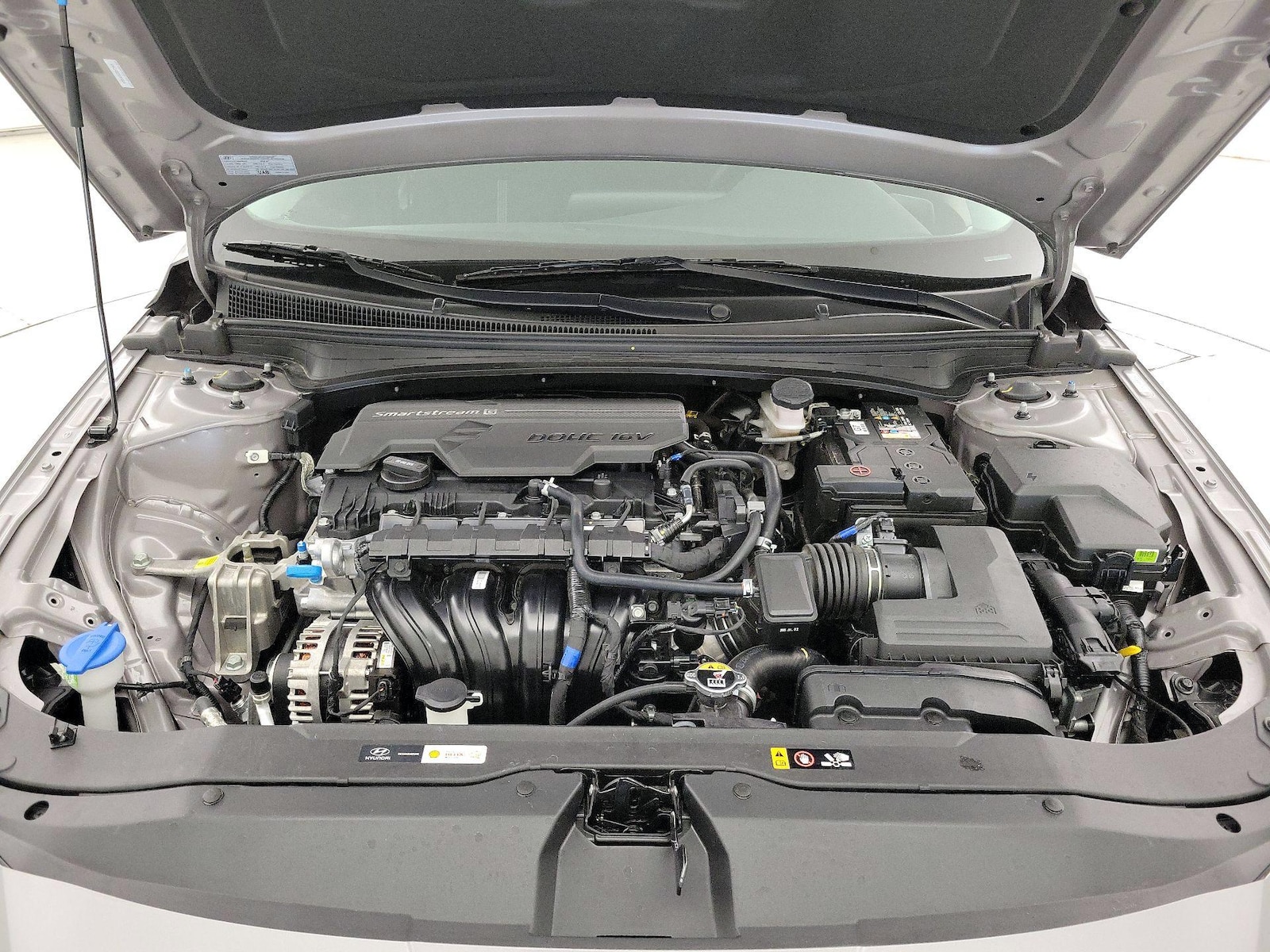 2025 Hyundai Elantra SE - Photo 22