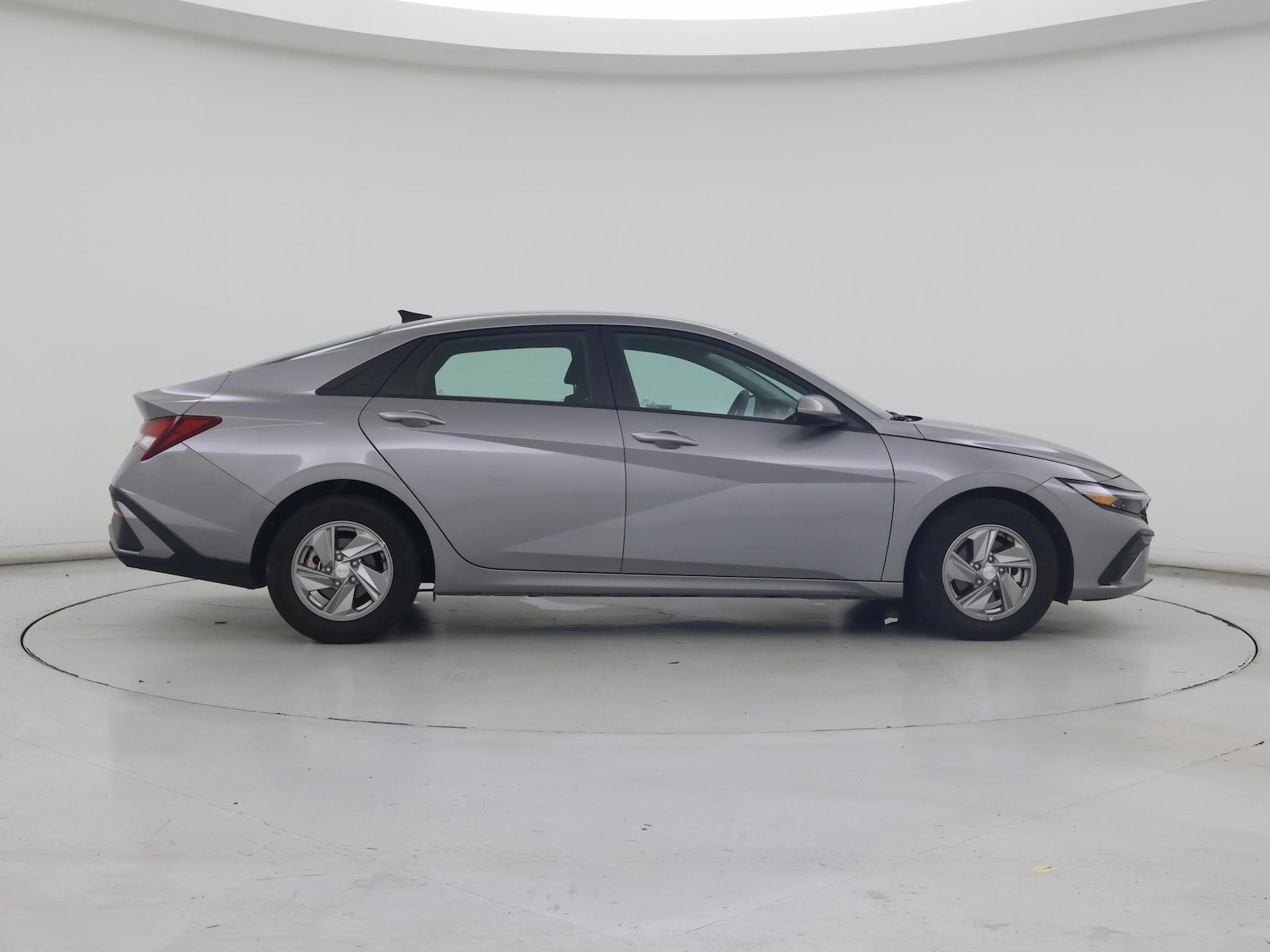 2025 Hyundai Elantra SE - Photo 8
