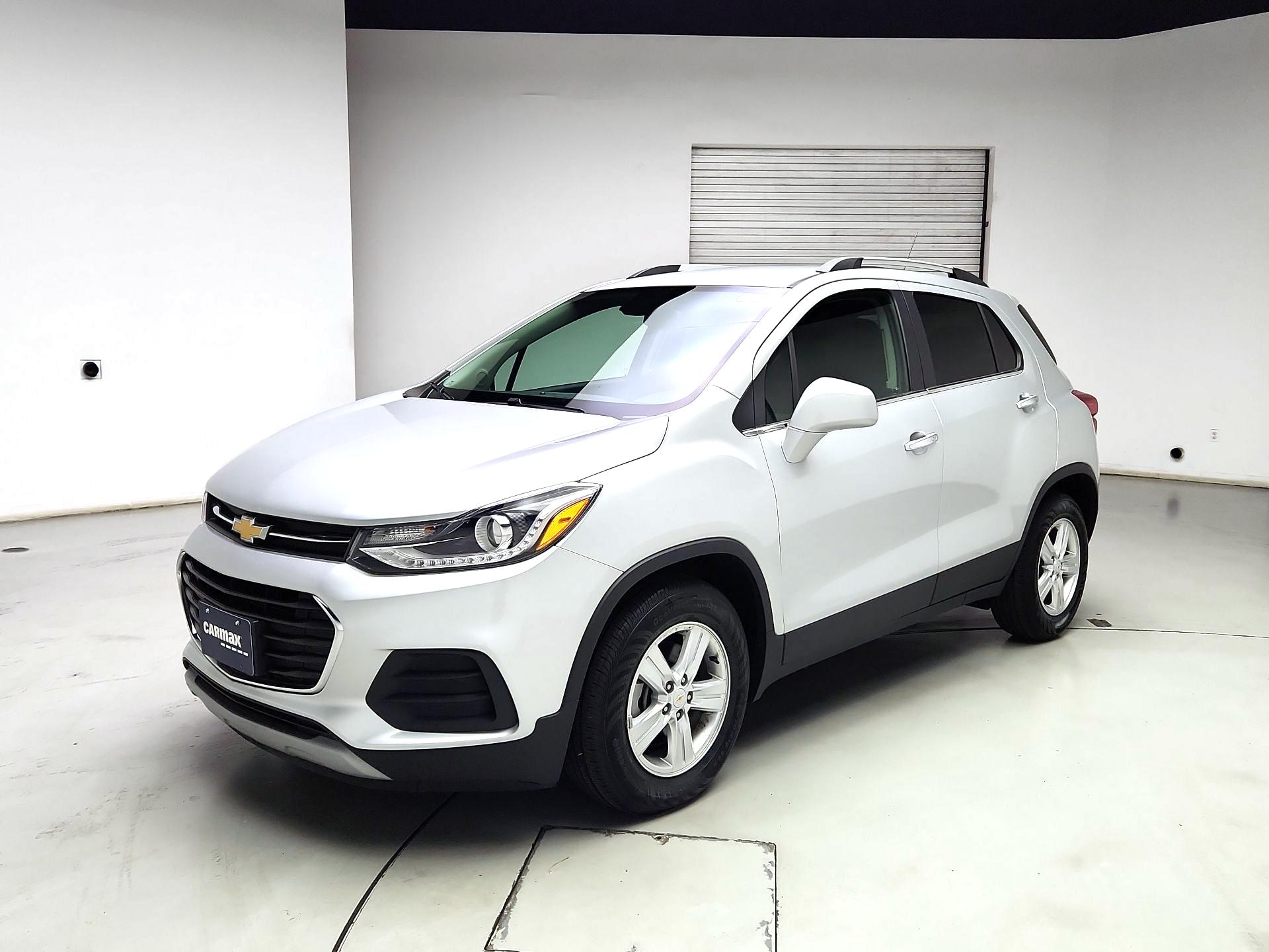 Thumbnail: 2018 Chevrolet Trax - 3