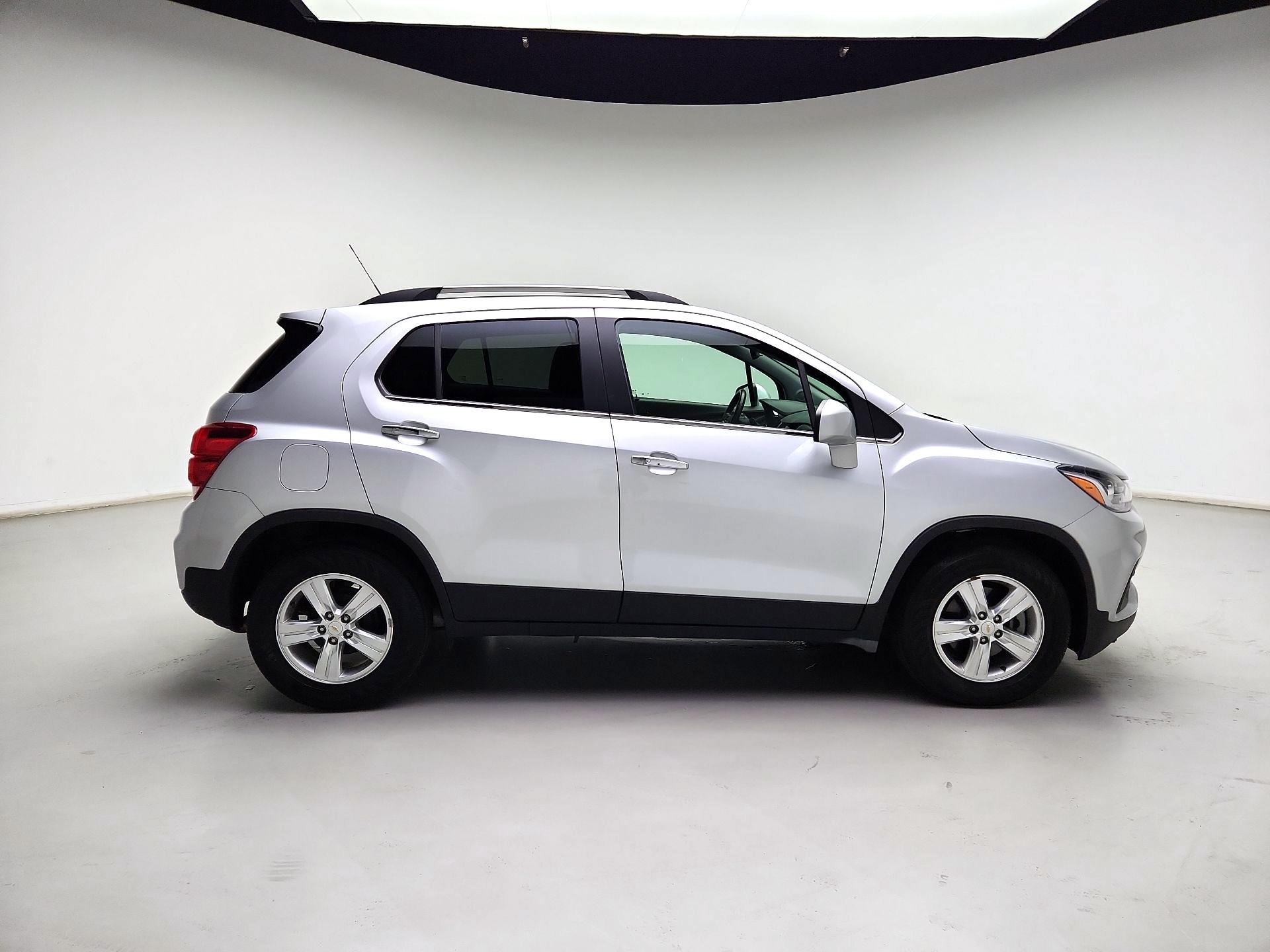 Thumbnail: 2018 Chevrolet Trax - 4