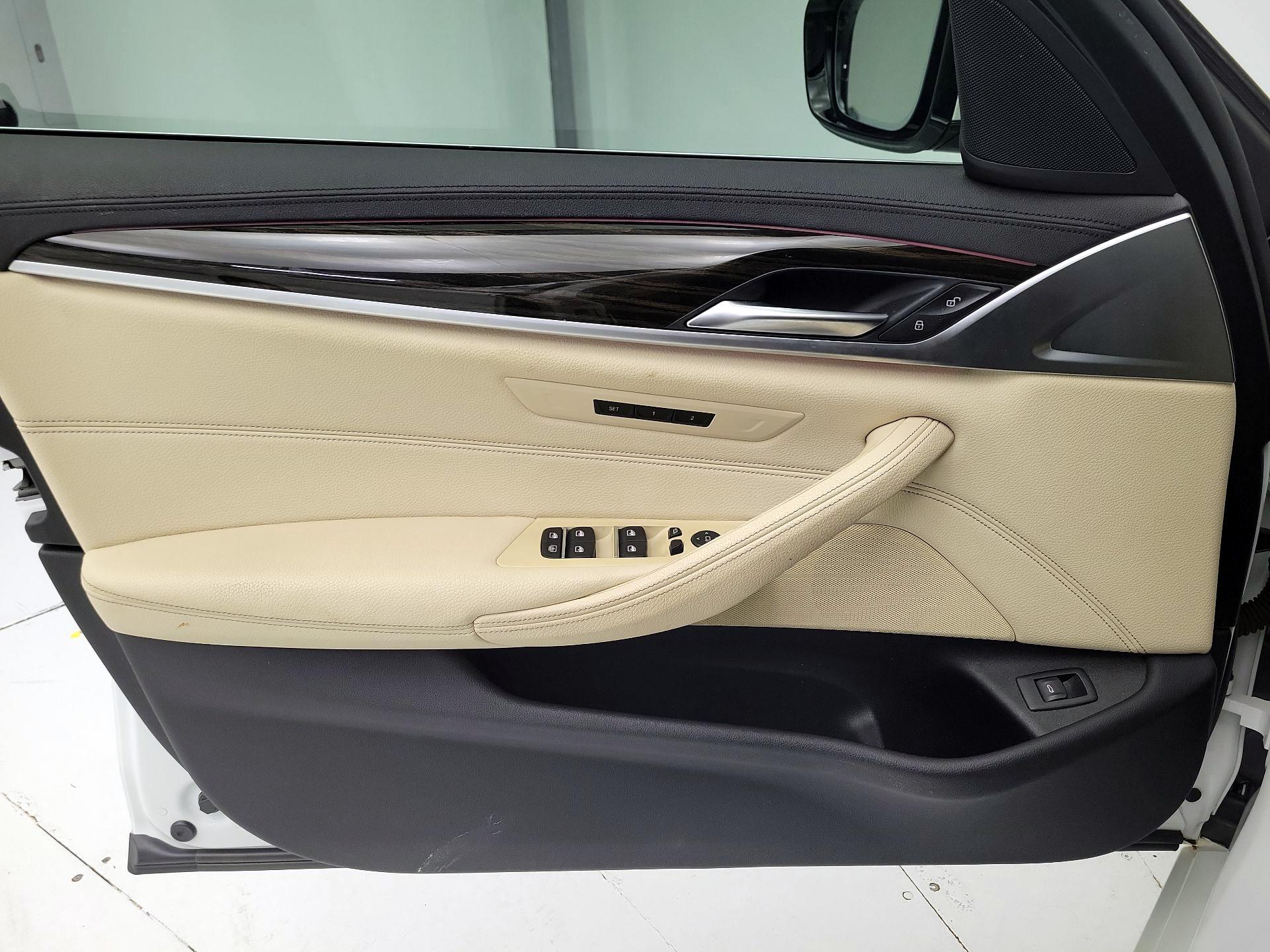 Thumbnail: 2020 BMW 5 Series - 12