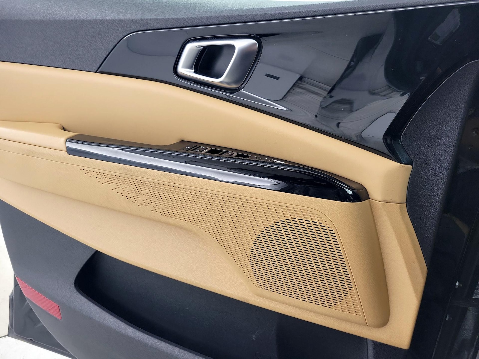 2024 Kia Carnival EX - Photo 13