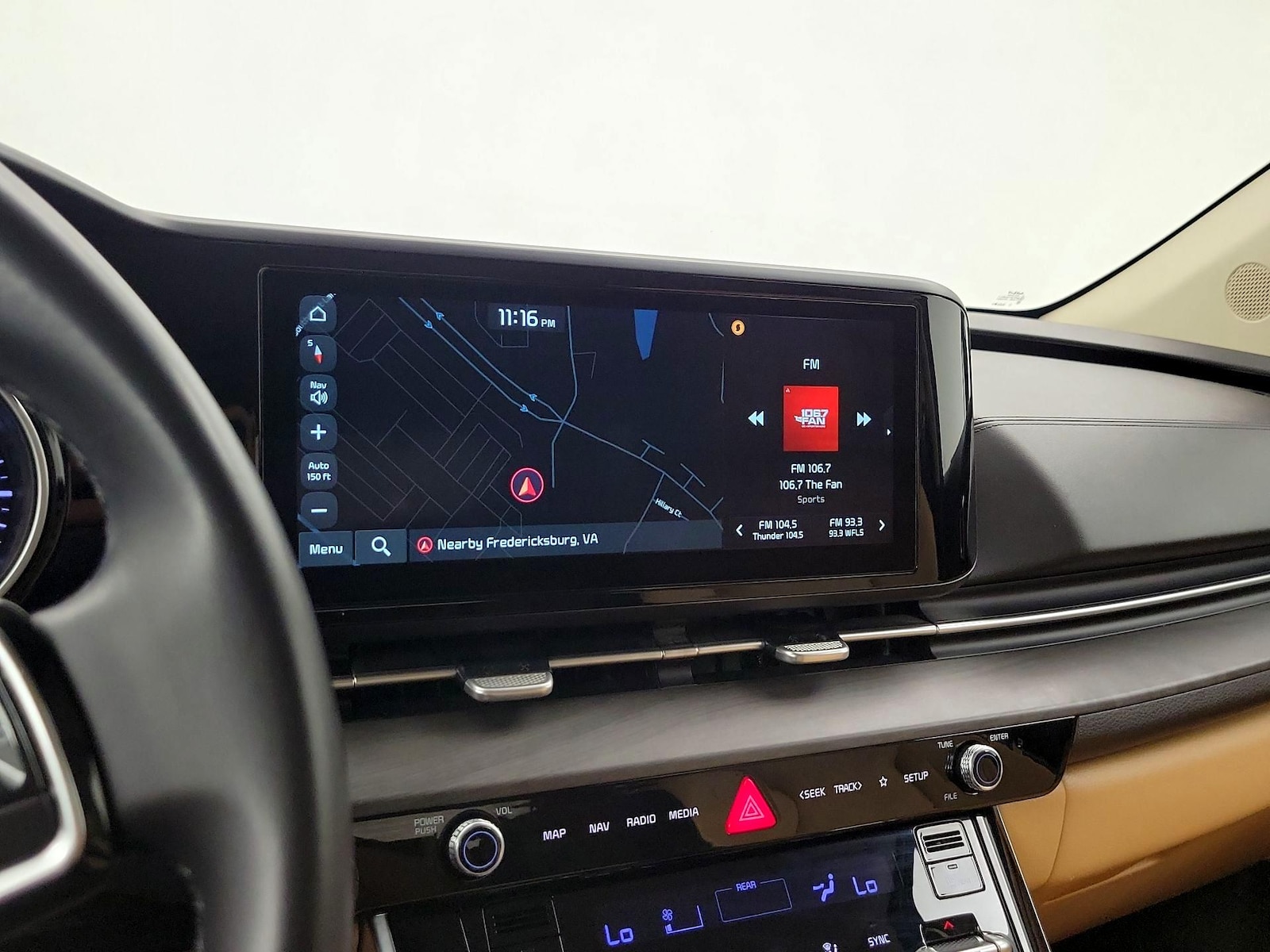 2024 Kia Carnival EX - Photo 15