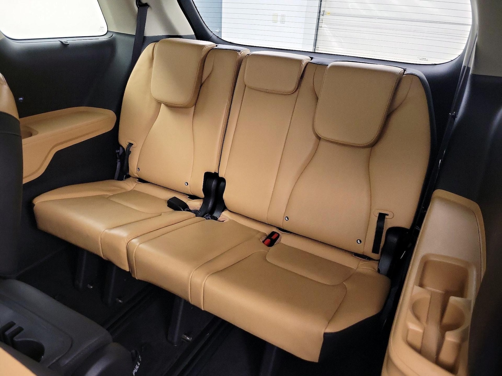 2024 Kia Carnival EX - Photo 22