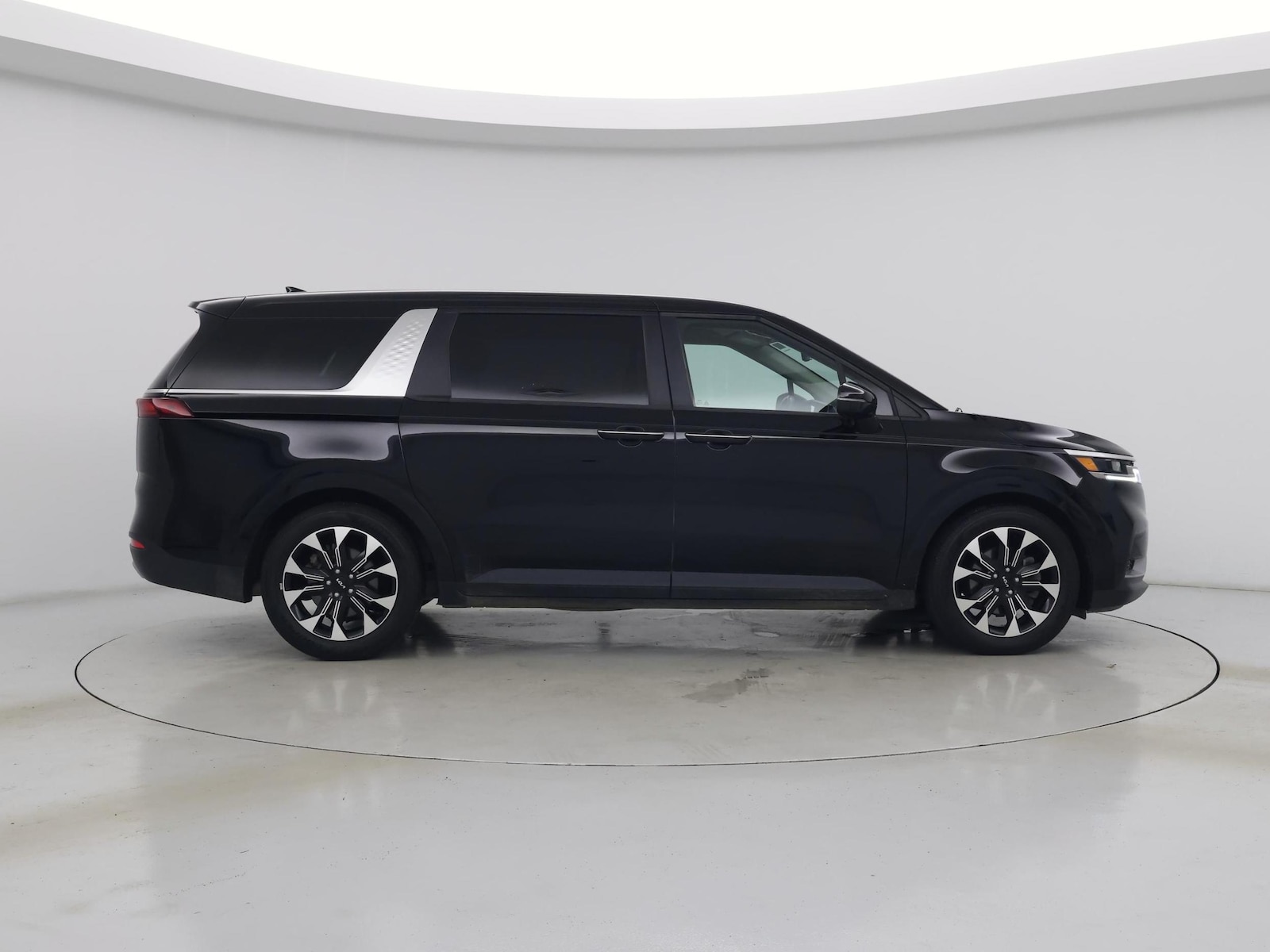 2024 Kia Carnival EX - Photo 8