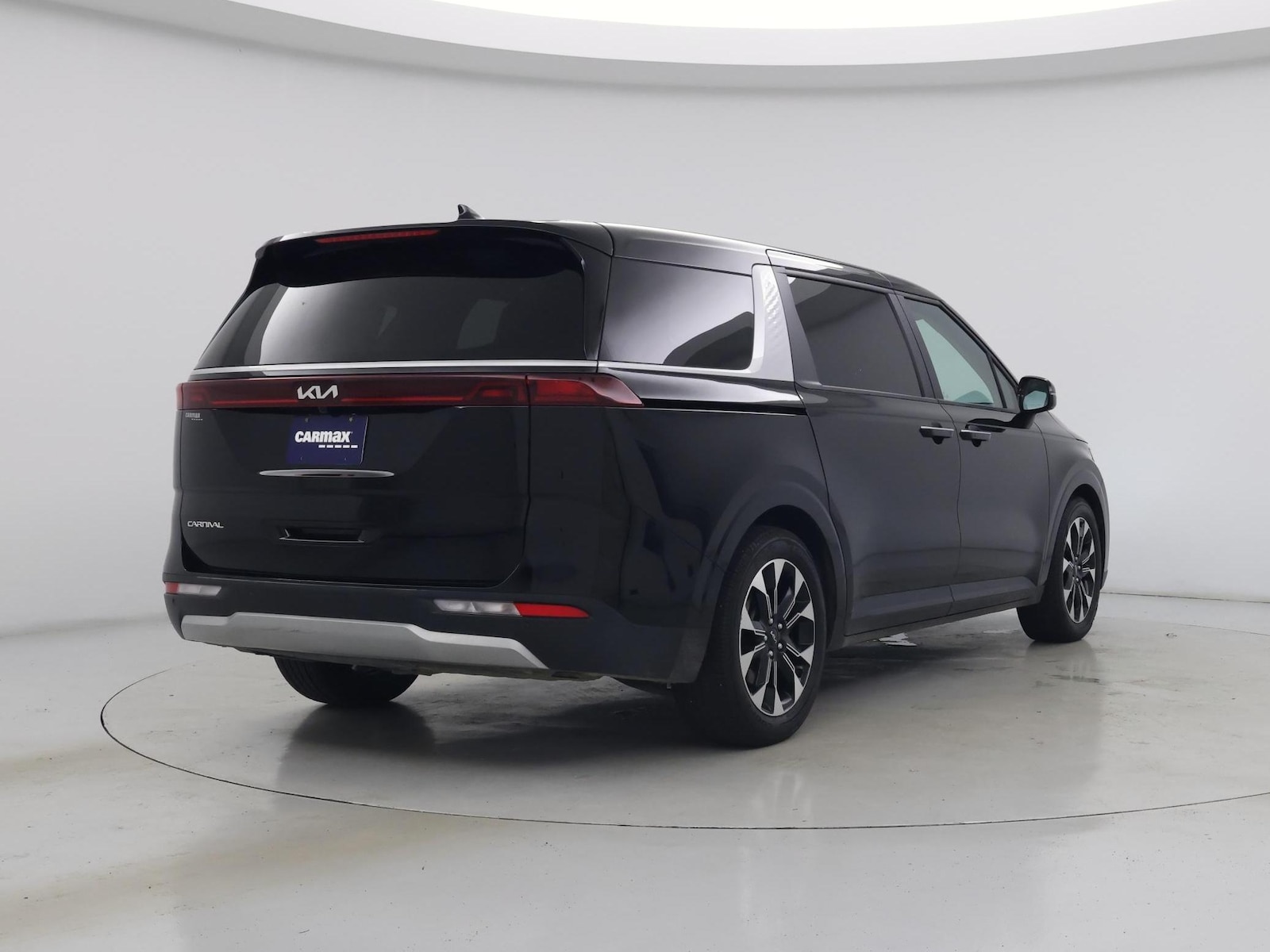 2024 Kia Carnival EX - Photo 9
