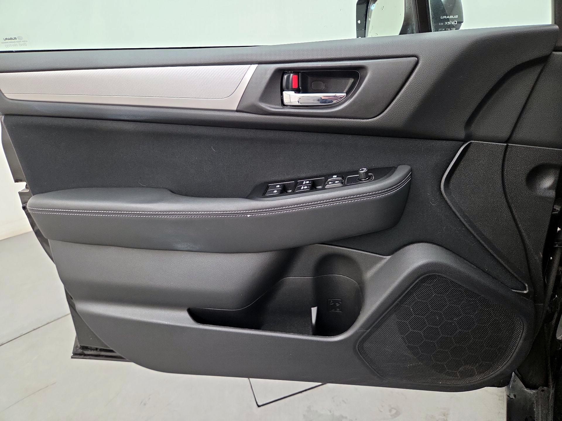 Thumbnail: 2016 Subaru Outback - 12