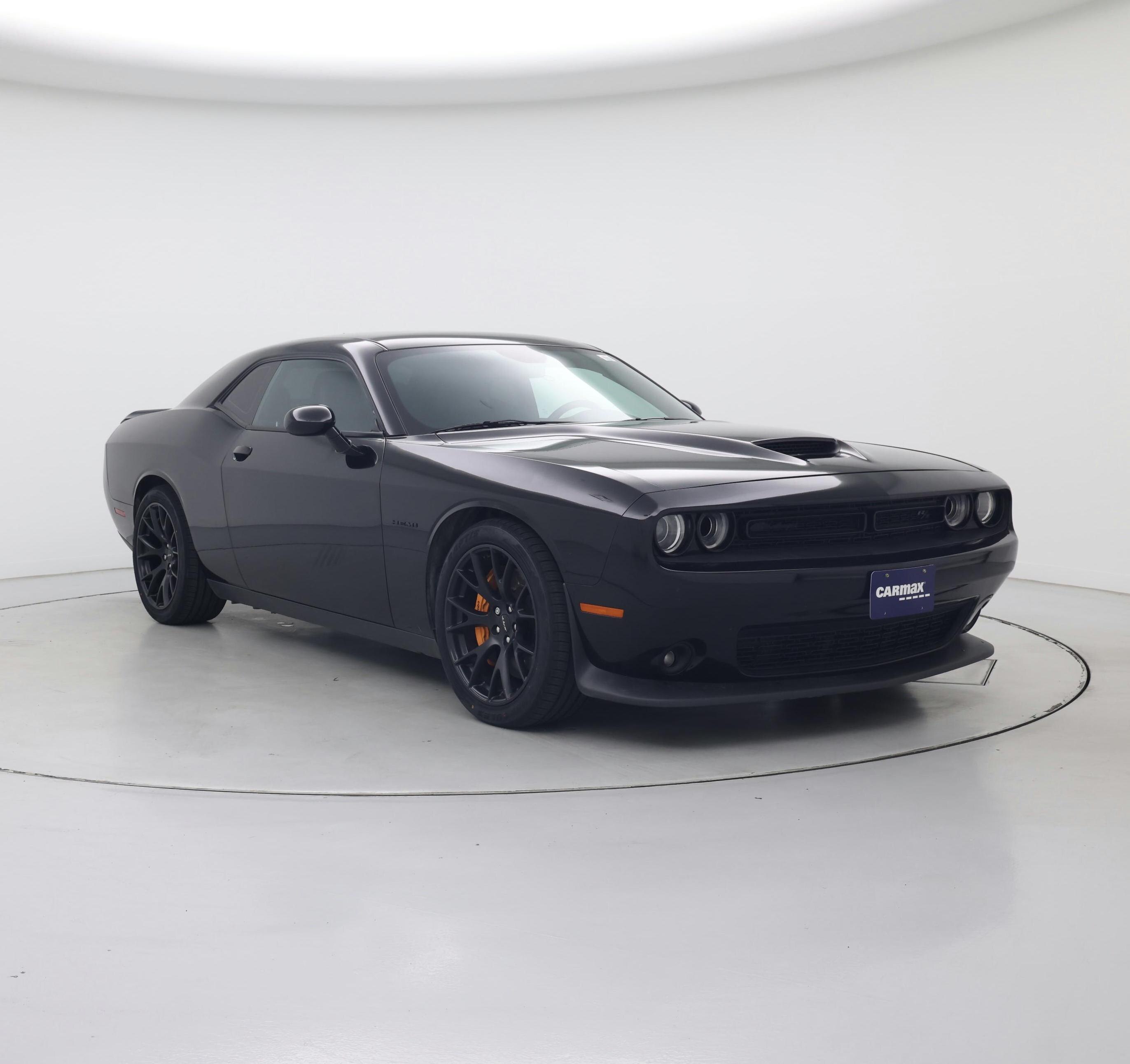 Black 2022 Dodge Challenger Coupe Rear-Wheel Drive Automatic