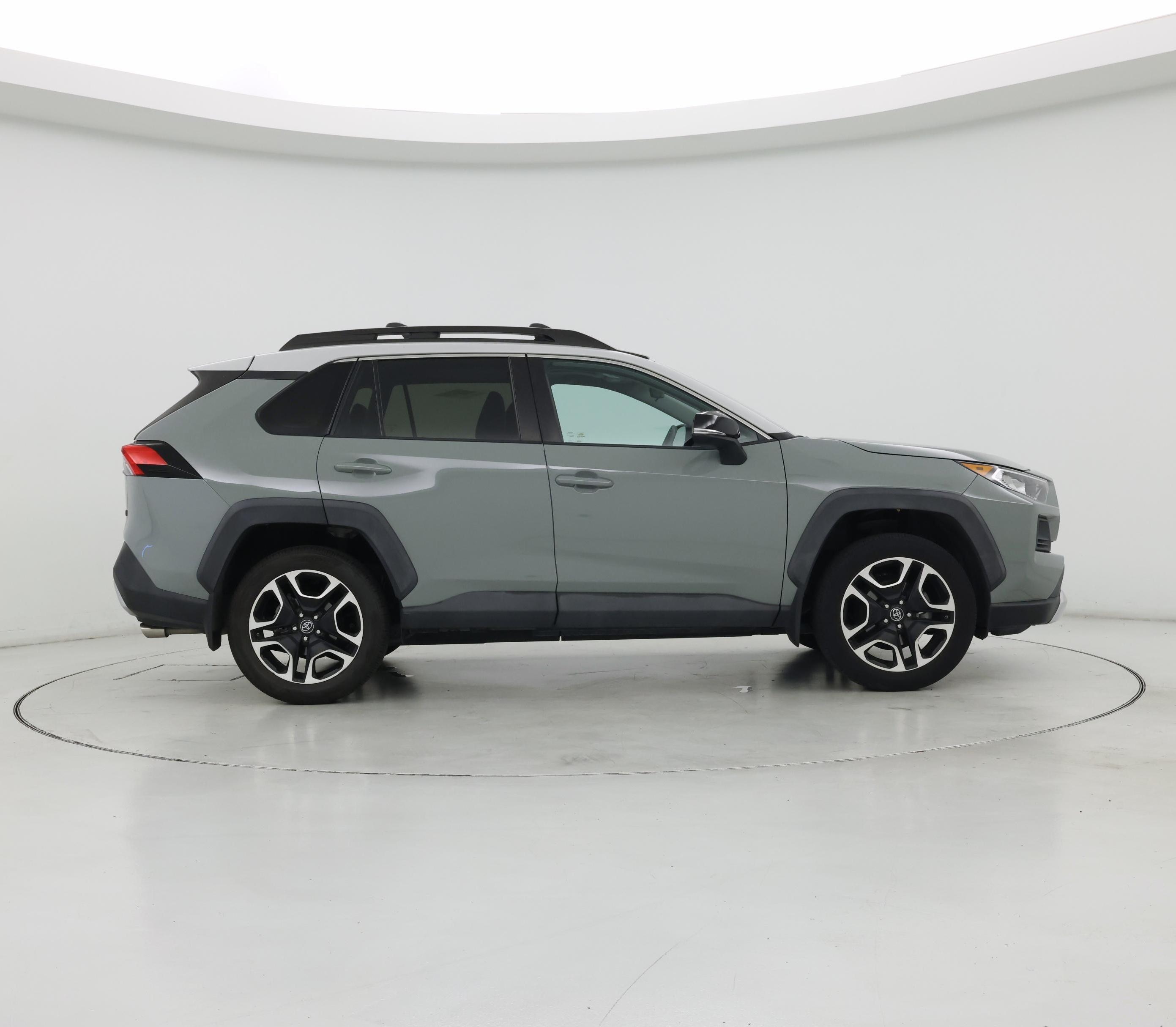 Thumbnail: 2019 Toyota RAV4 - 7