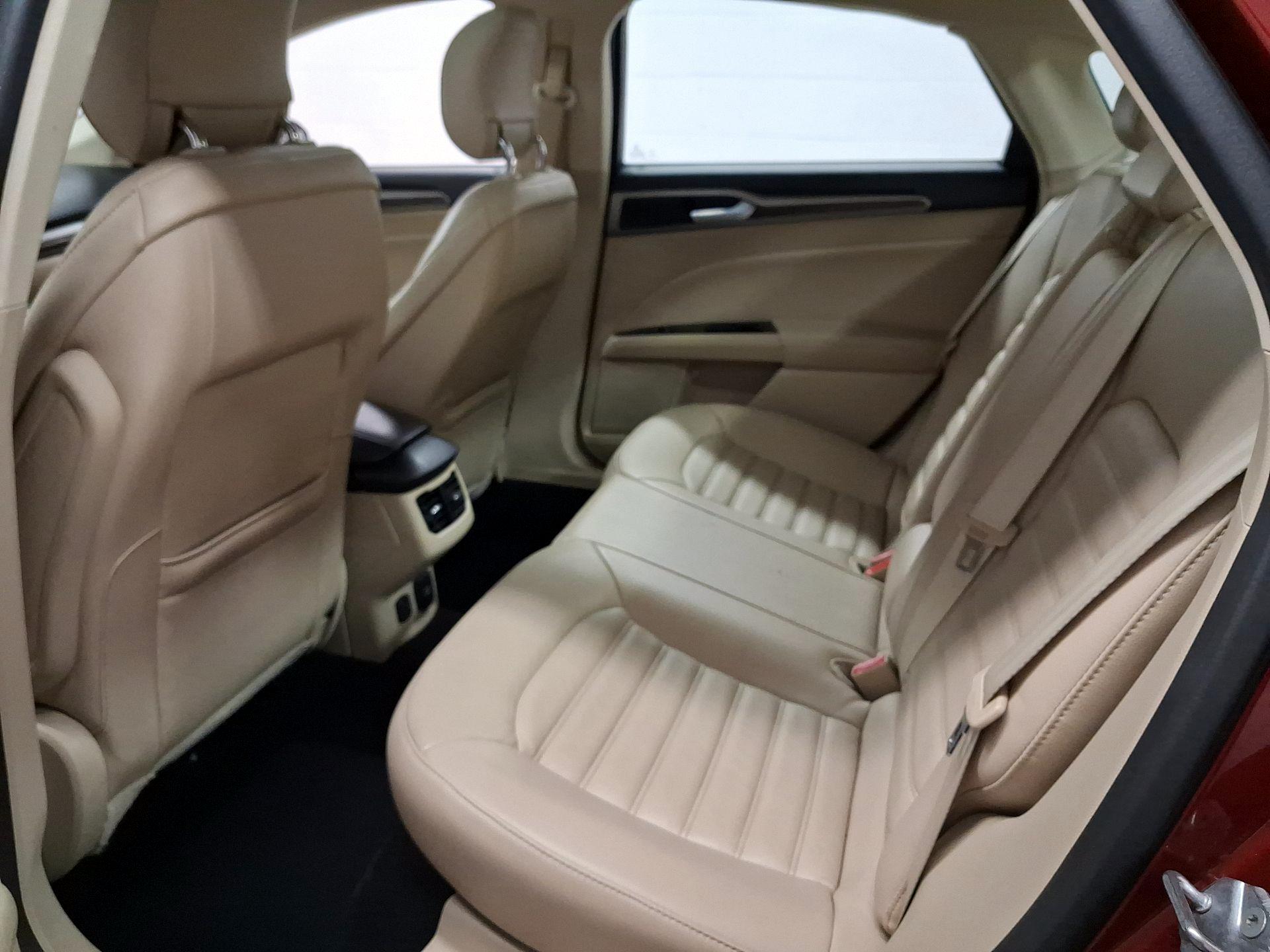 Thumbnail: 2014 Ford Fusion - 18
