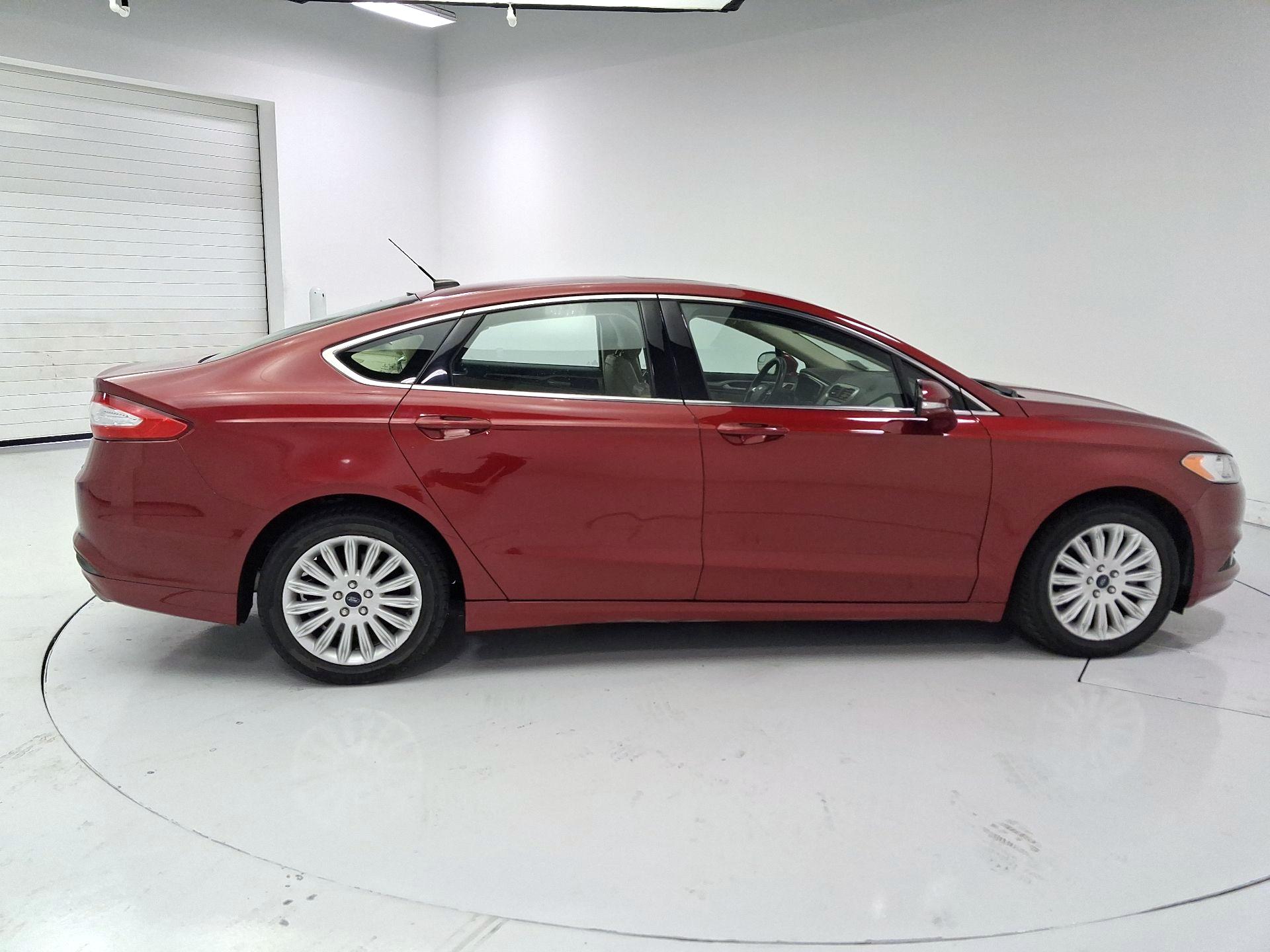 Thumbnail: 2014 Ford Fusion - 4