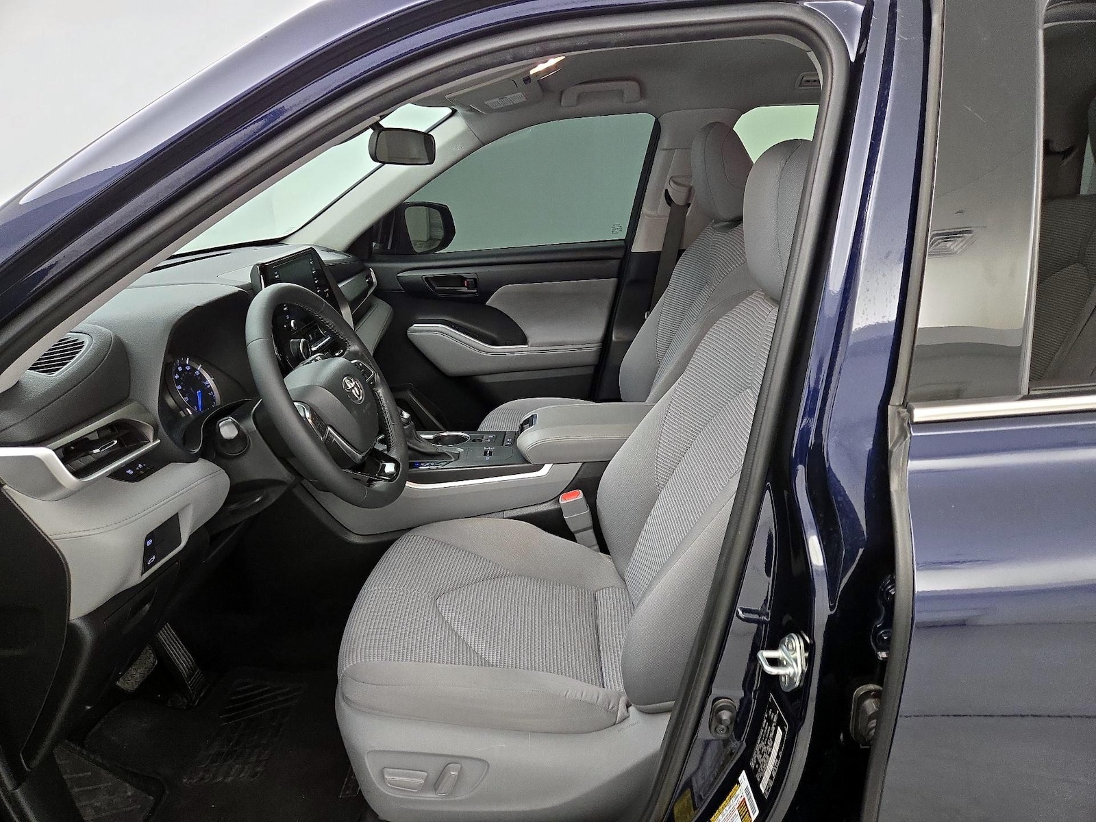 Power Seat(s) & Side Airbags