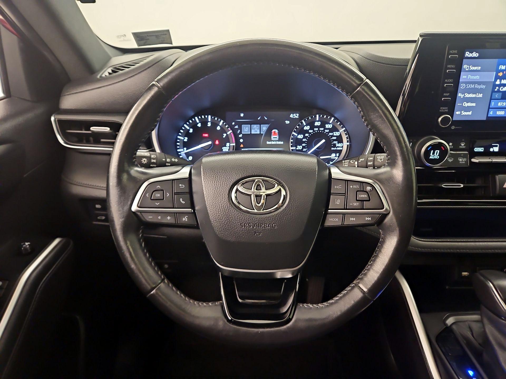 Thumbnail: 2021 Toyota Highlander - 10