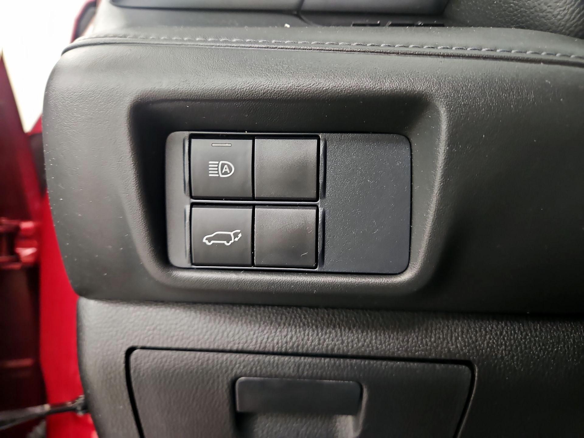 Thumbnail: 2021 Toyota Highlander - 13