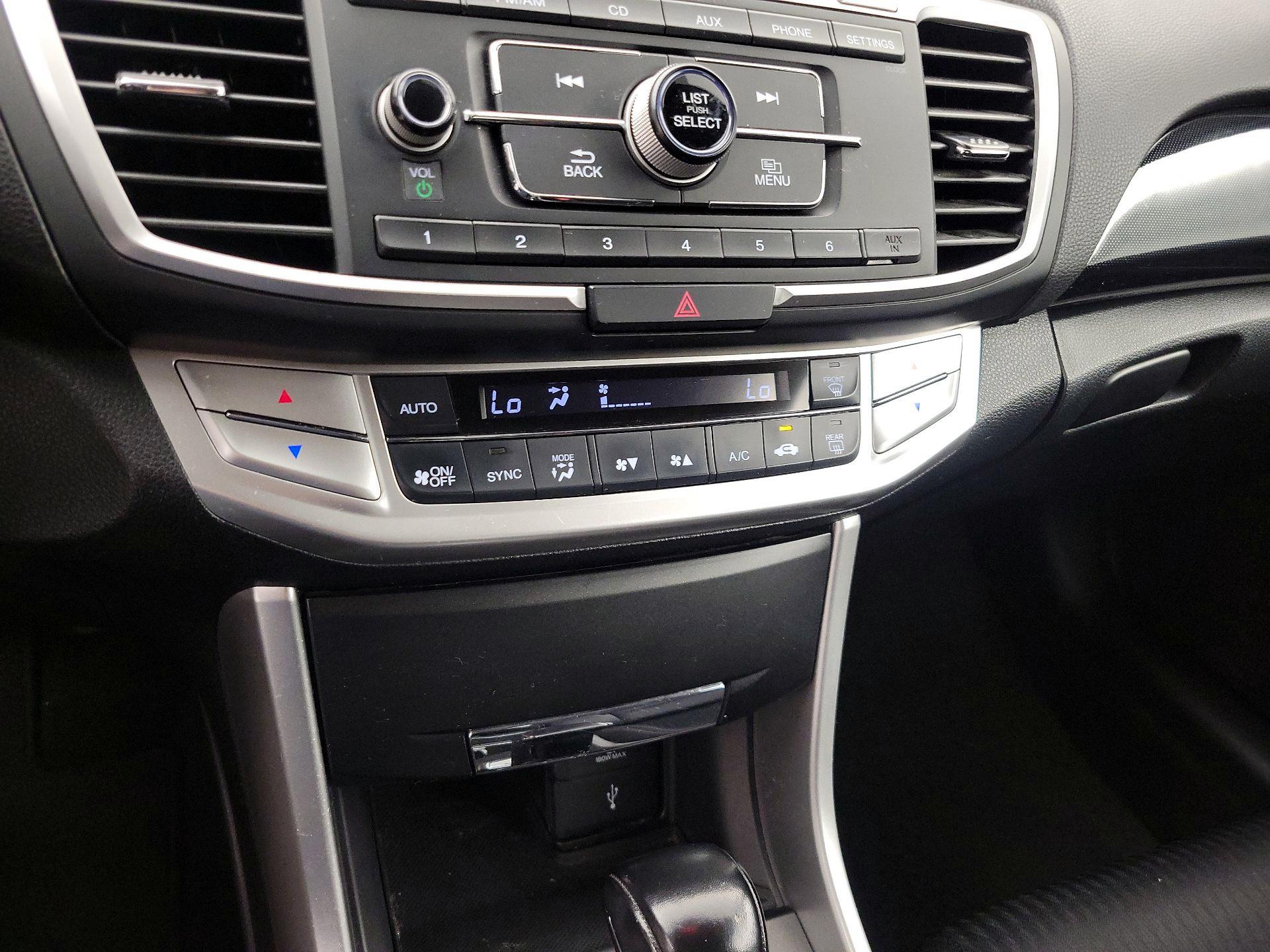 Thumbnail: 2015 Honda Accord - 16