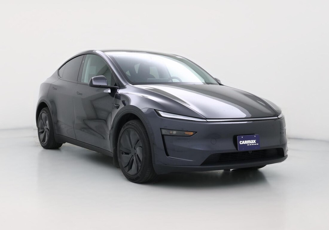 2026 Tesla Model Y Premium Rear-Wheel Drive in Gray — CarMax photo