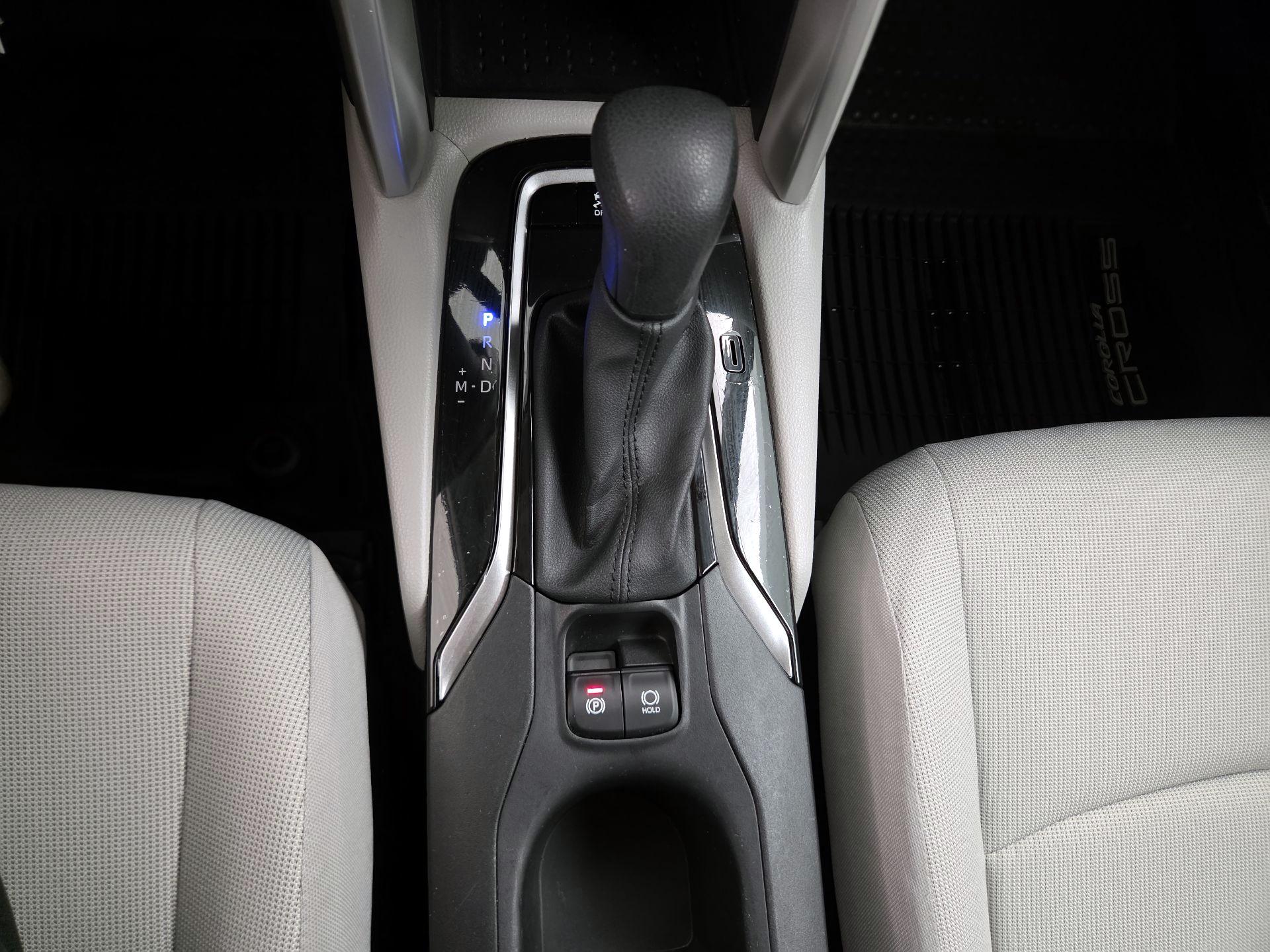 Thumbnail: 2025 Toyota Corolla Cross - 16
