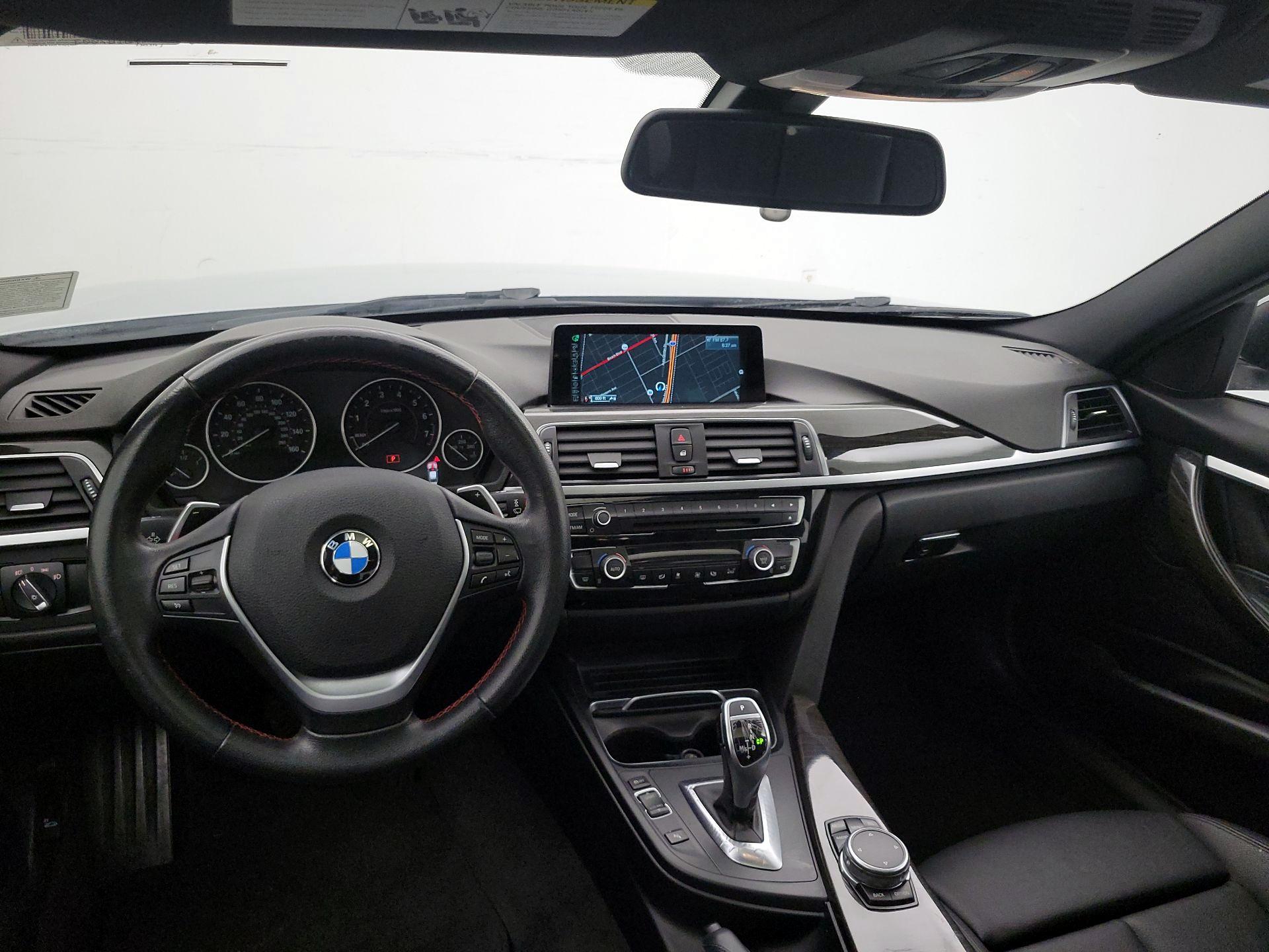 Thumbnail: 2016 BMW 3 Series - 9