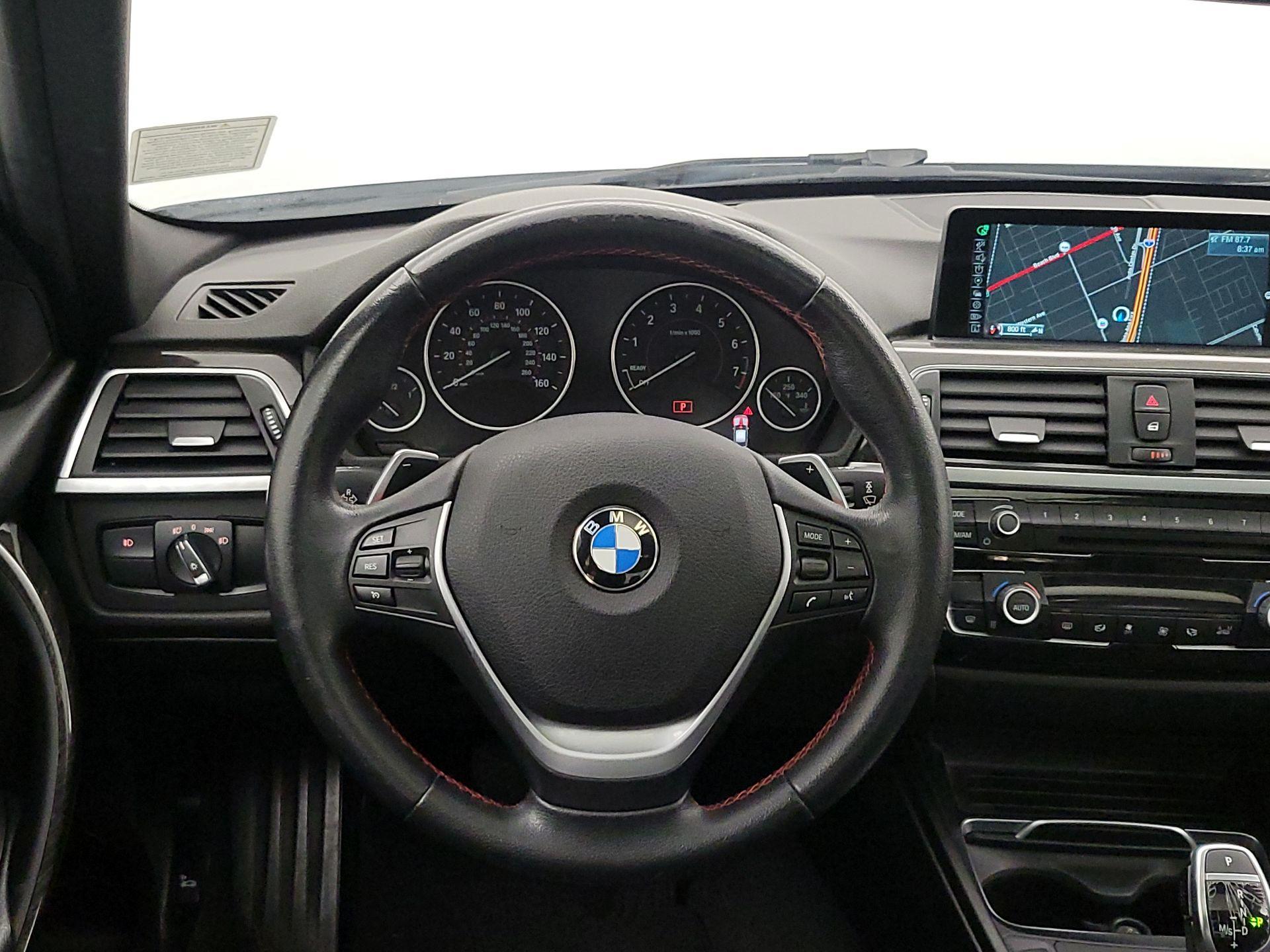 Thumbnail: 2016 BMW 3 Series - 10